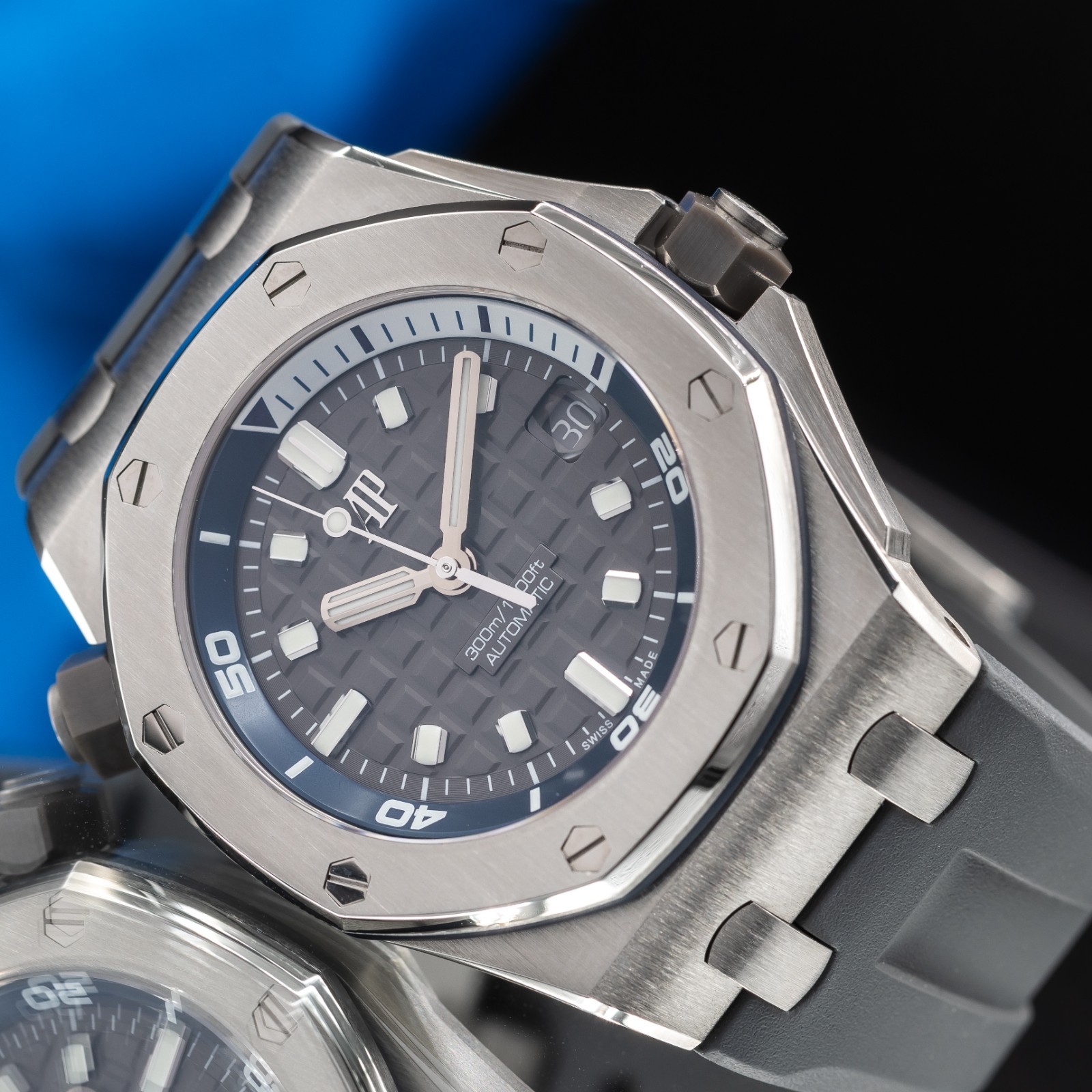 Audemars Piguet Royal Oak Offshore Grey Diver 15720ST Full Set with 2 Straps