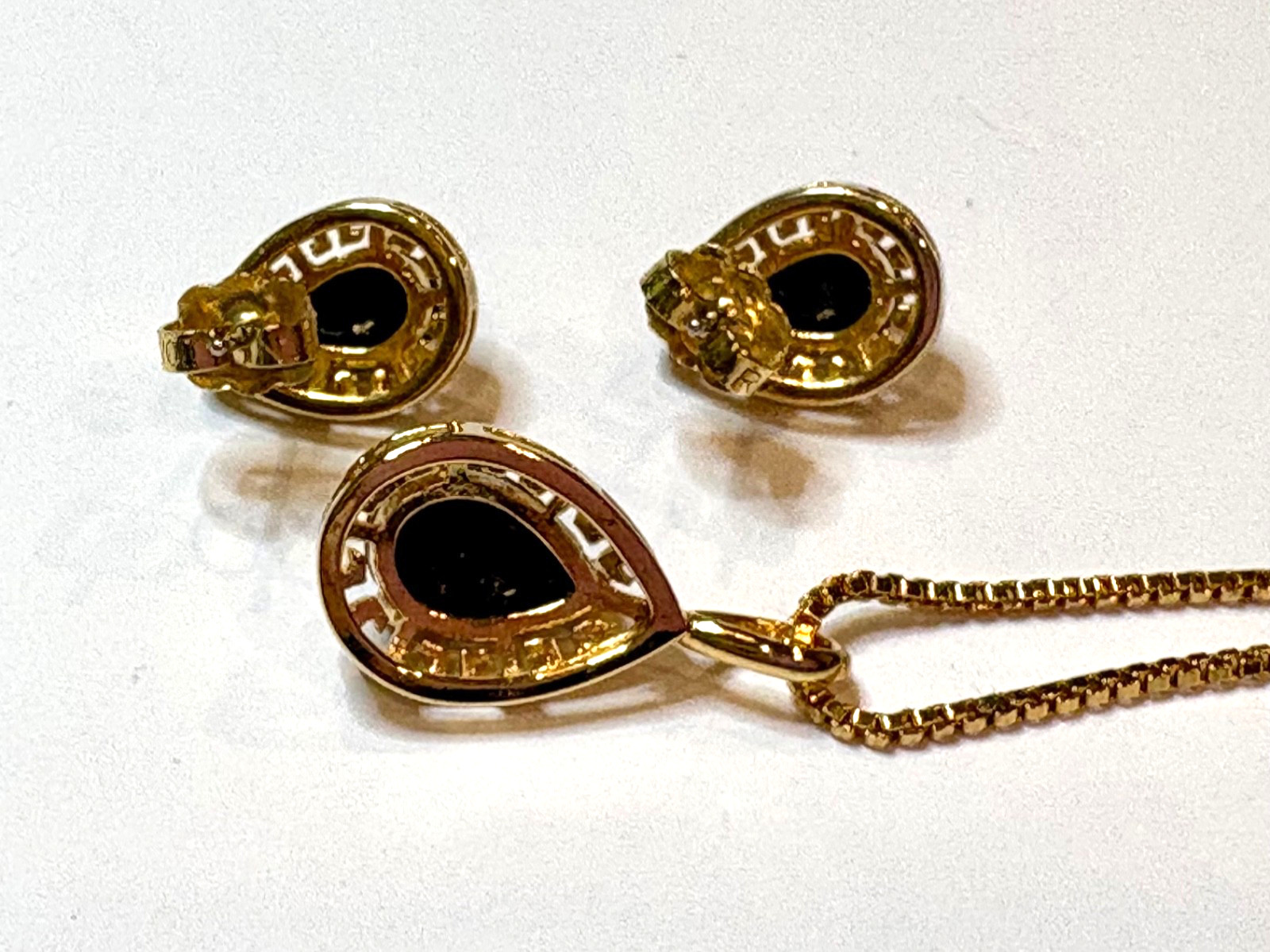 AVON Necklace Pendant Earring Set Goldtone Greek Border Black Onyx Teardrop VGC