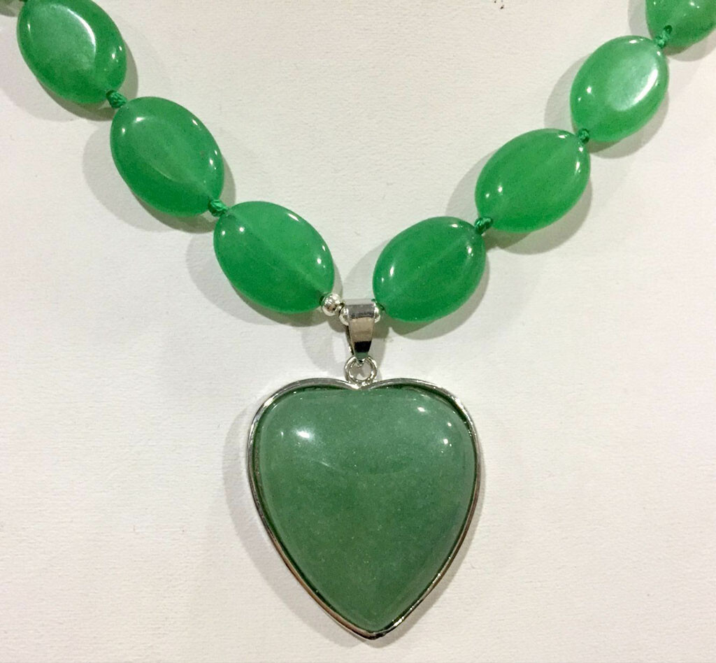 13x18mm Multicolor Oval Gemstone & 30x30mm Heart-shaped Pendants Necklace 18”