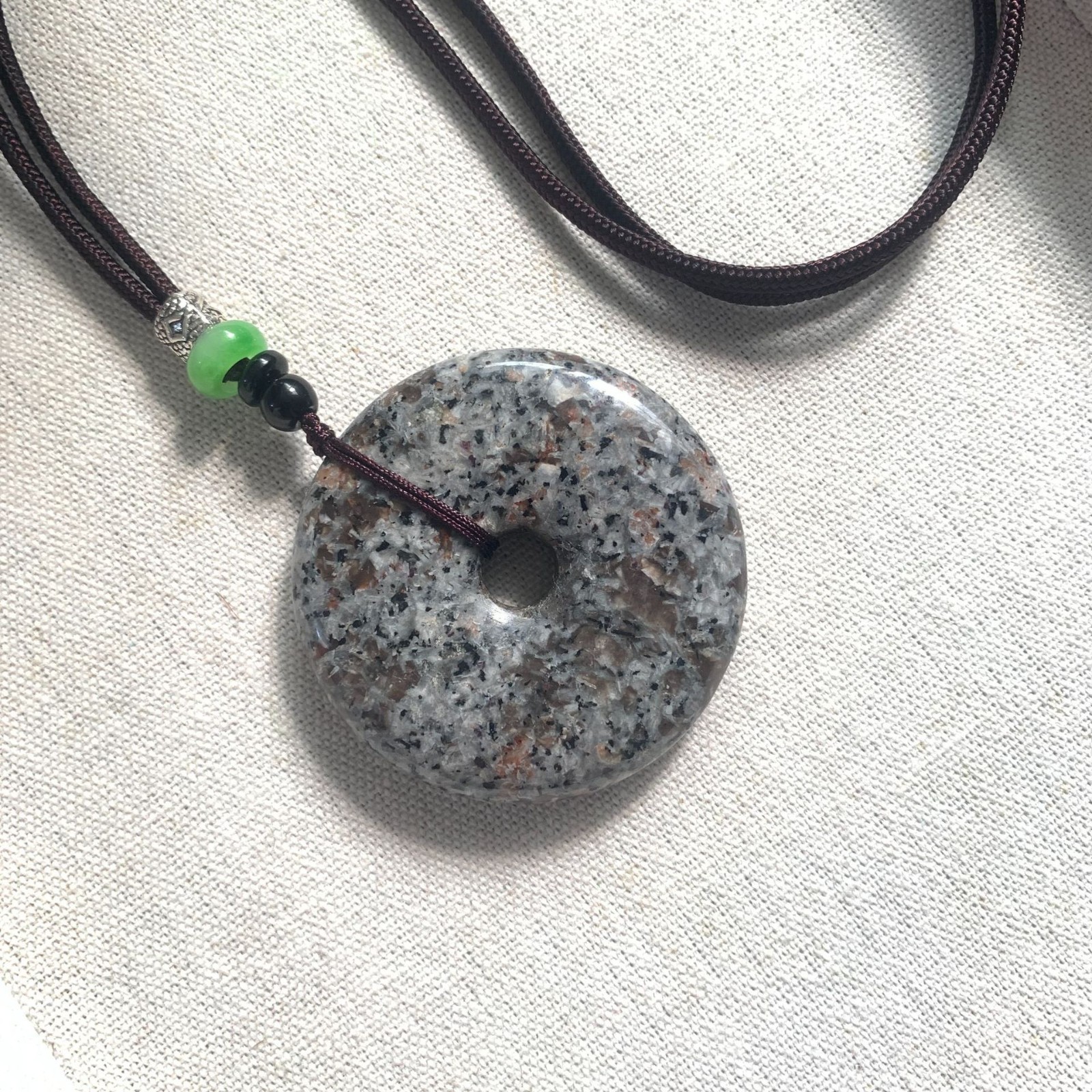 Yooperlite Glowing Sodalite UV Reactive Donut Pendant Healing Crystal Necklace