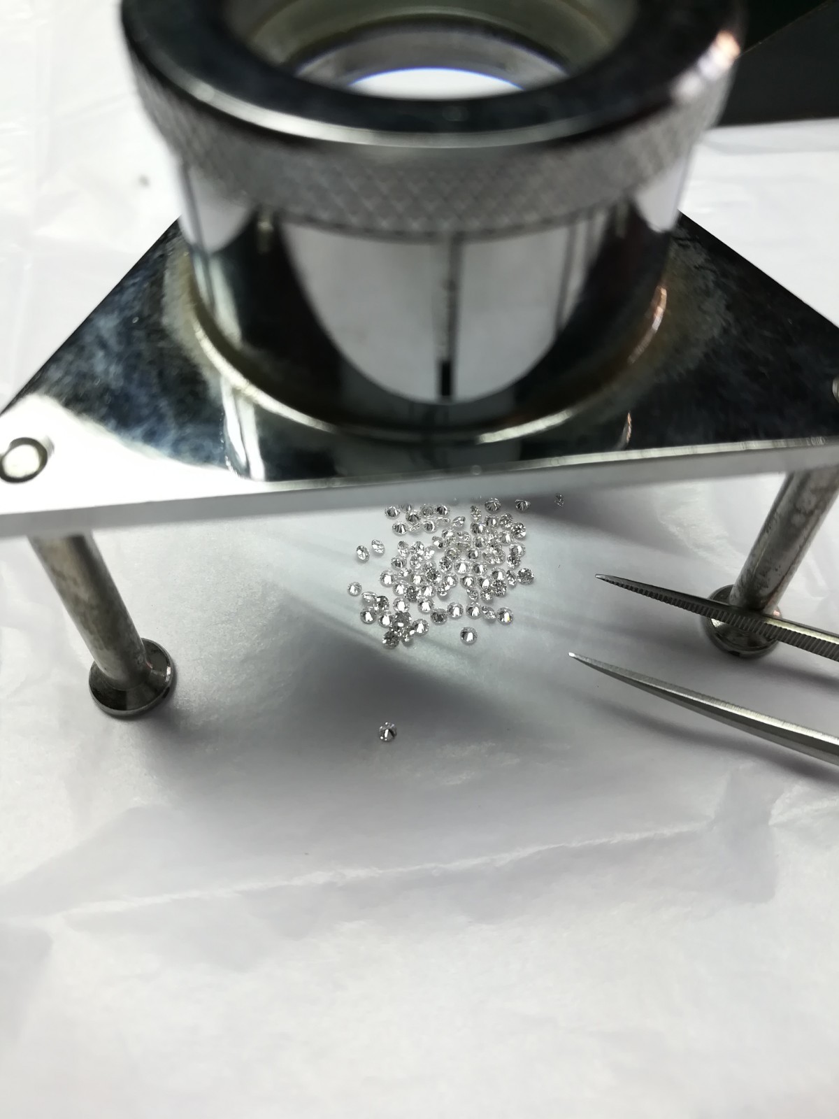 1.30 mm DEF VS-SI Clarity CVD/HPHT Loose Lab Grown Round Cut Diamonds 1.00 TCW