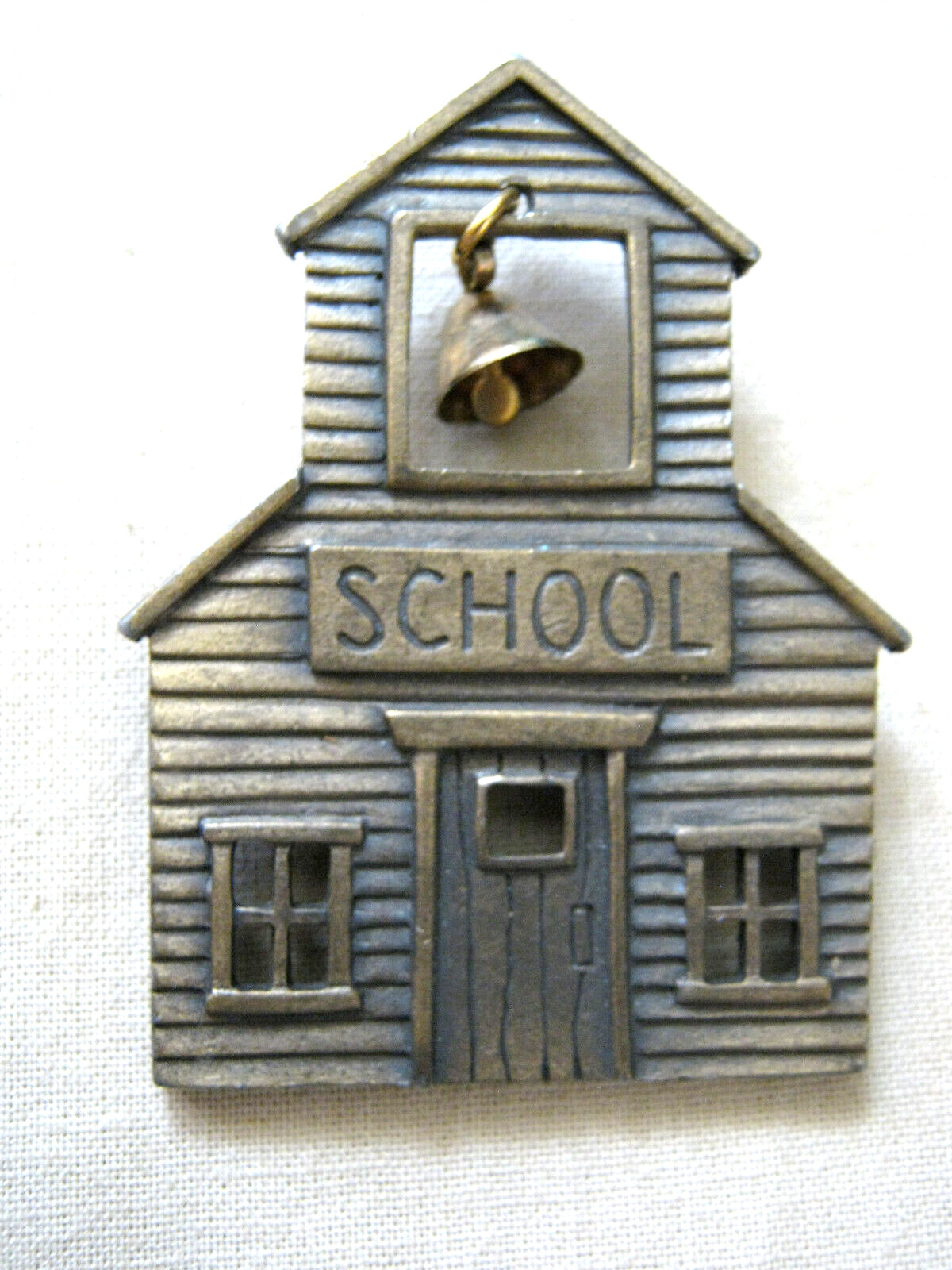 Vtg Signed JJ Gold Tone One Roon SCHOOL HOUSE BROOCH w/Bell