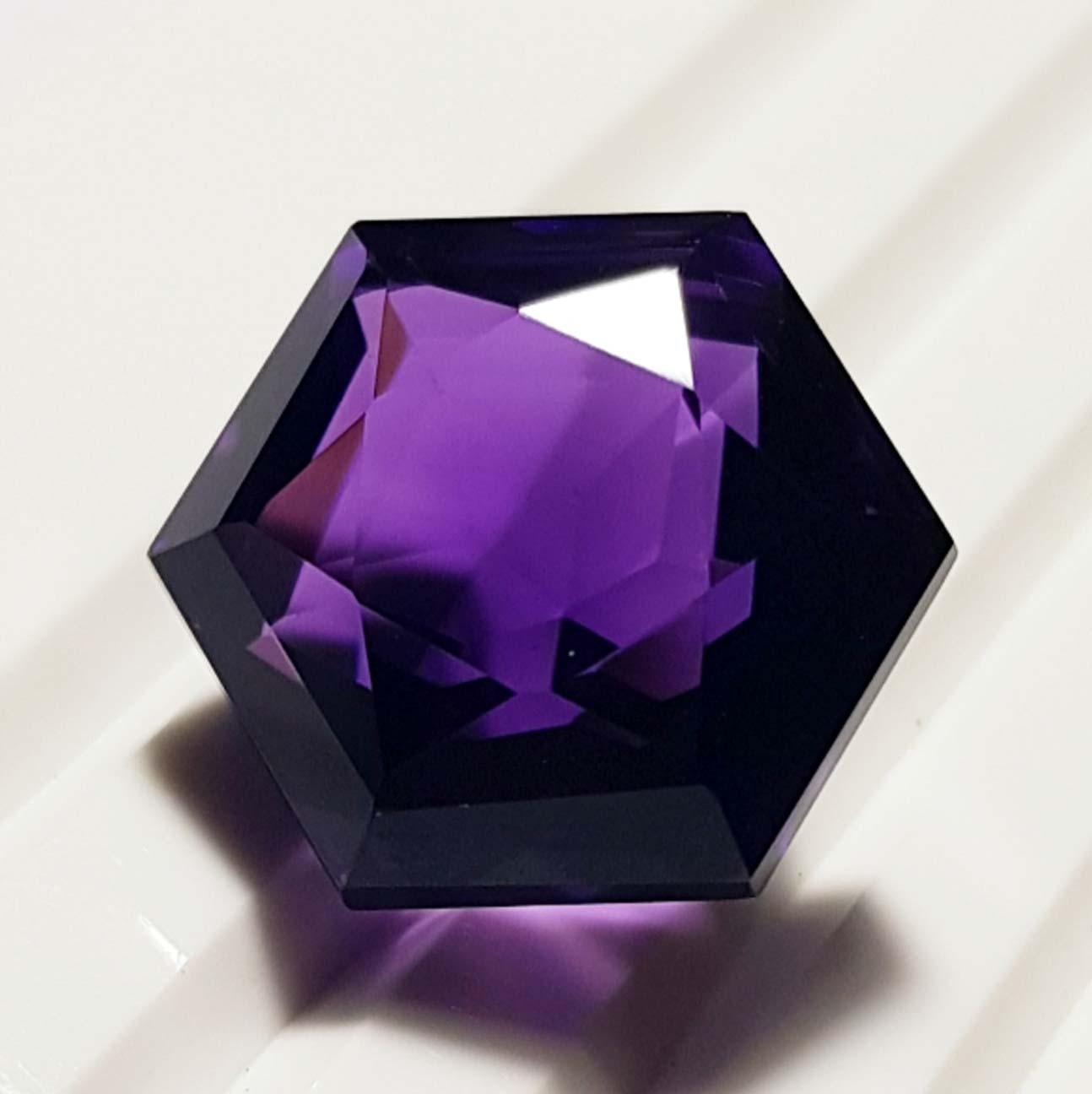 30Ct Natural Purple Amethyst Gemstone: Fancy Cut Healing Jewelry 18x20x13mm)