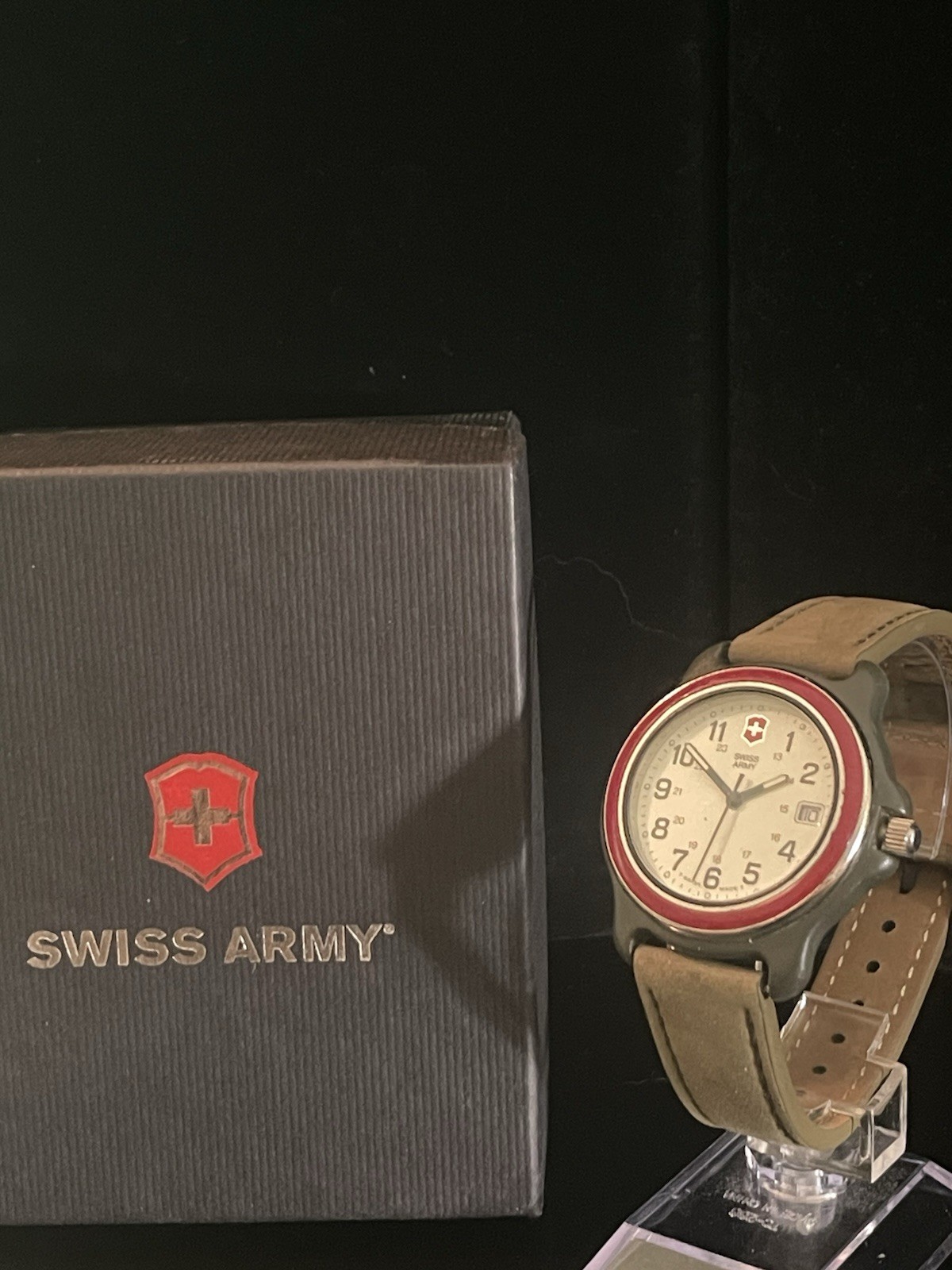 Vintage Swiss Army Marlboro Adventure Team Quartz Field Watch Box Papers 36mm