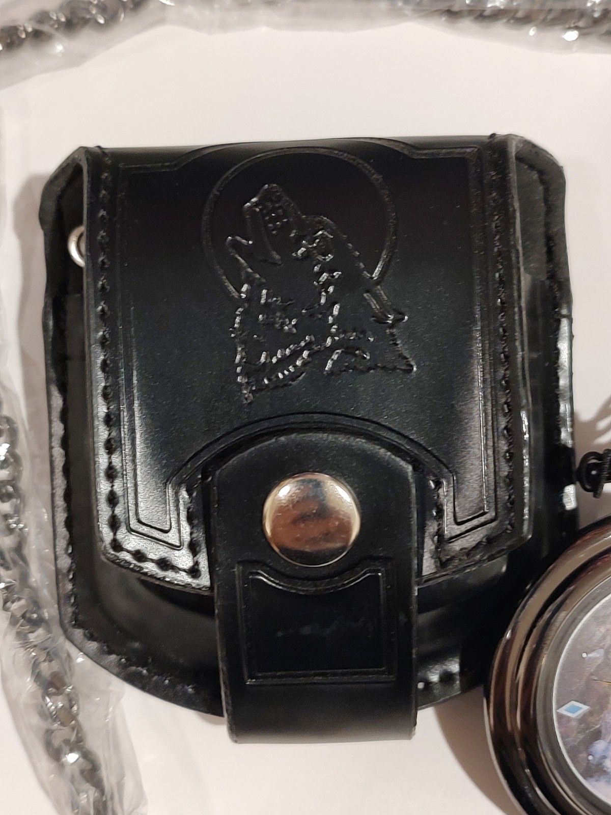 Vintage Franklin Mint “Spirit of the Wolf” Pocket Watch with Black Pouch Working