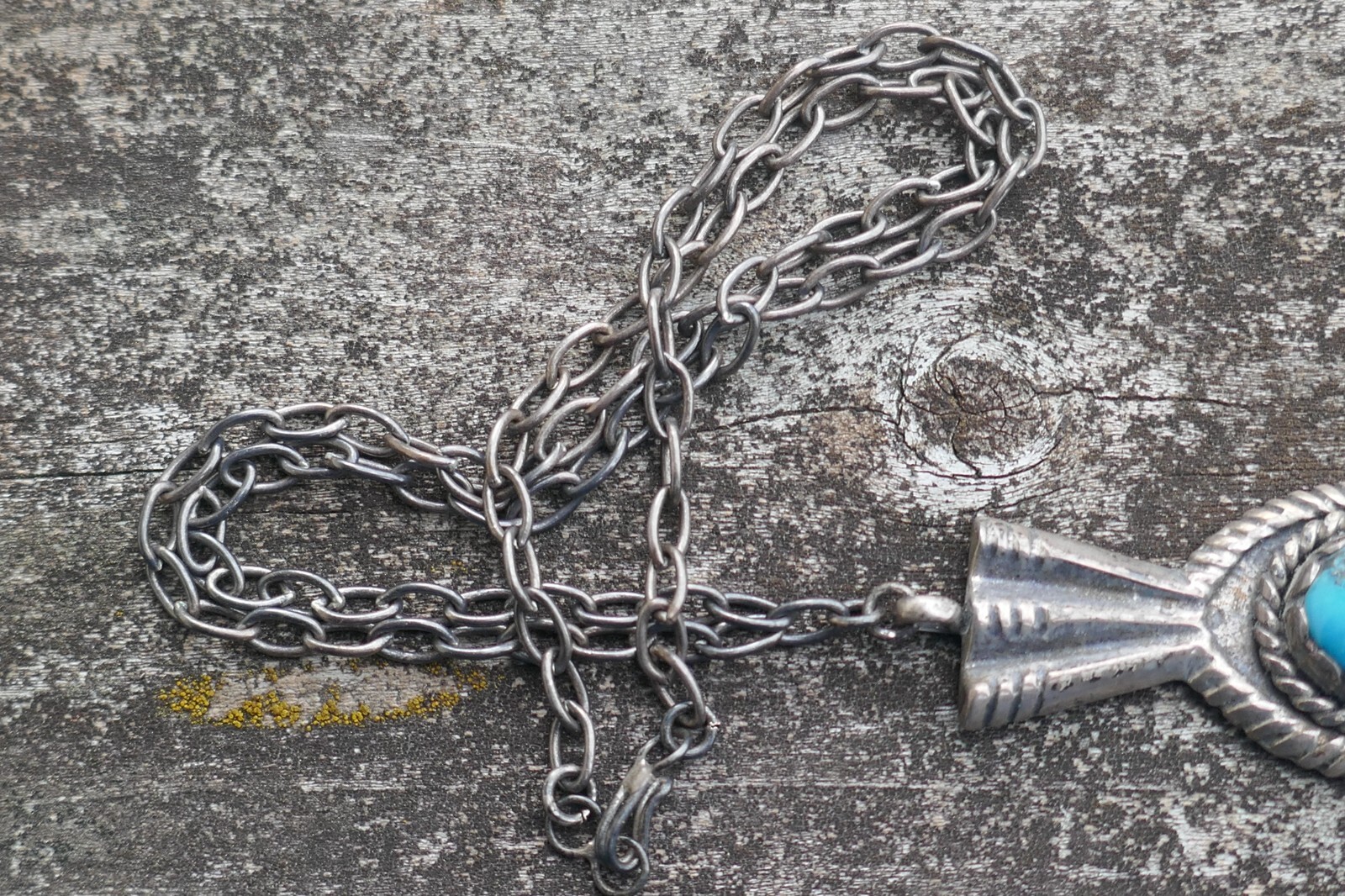 Vintage Navajo Sand Cast Silver & Turquoise Necklace – 18″ / 25.0 Grams