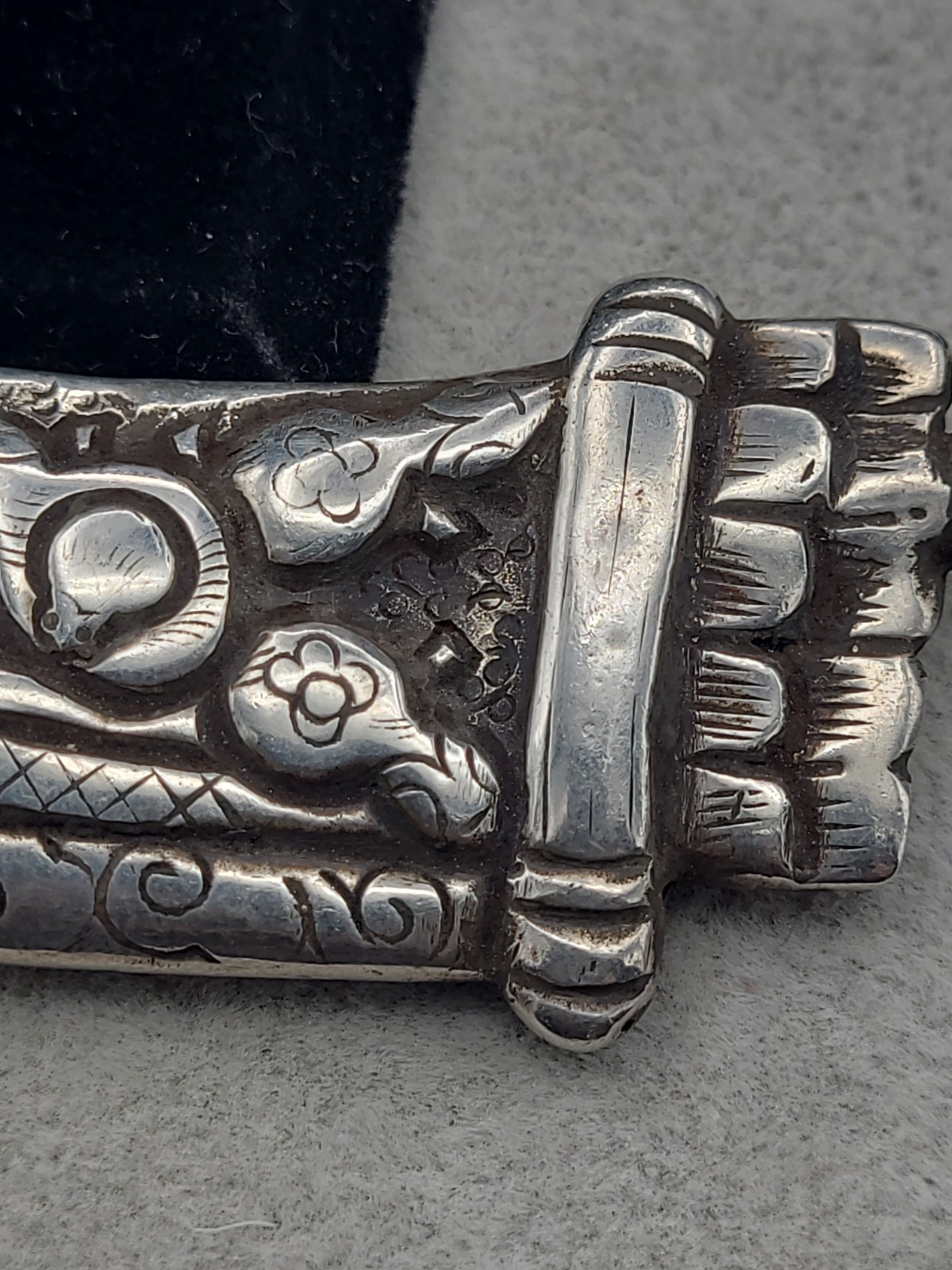 Vintage Large Sterling Silver 25.1 Grams Import Bead W/ Turtles 3 1/2″× 1 1/4″