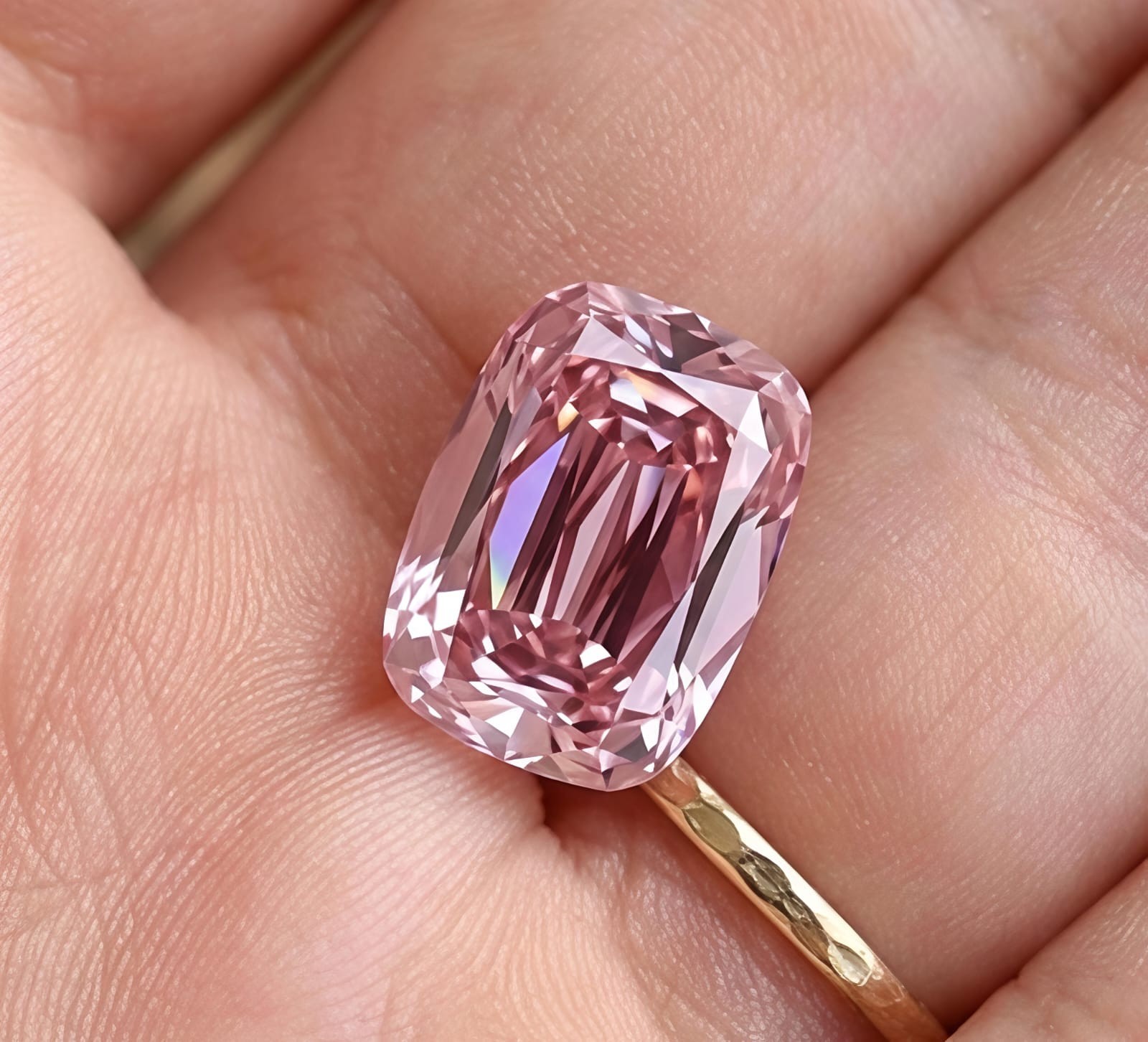 1.50 Ct Baby Pink Color Elongated Cushion Cut VVS1 Diamond 6×8 MM Gemstone+Gif