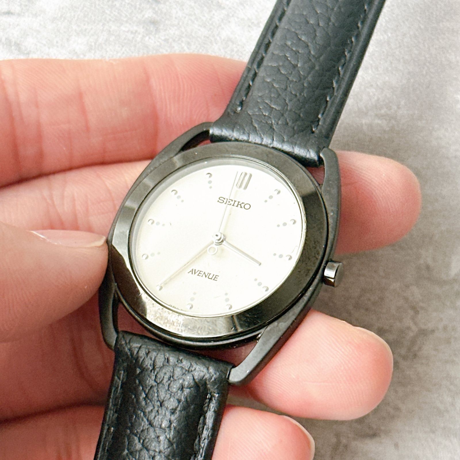 SEIKO AVENUE 7N01 6680 black case white dial men’s quartz minimal leather belt v
