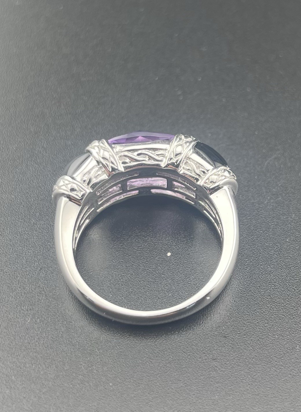 Vintage Victoria Wieck Sterling Silver 925 Amethyst Stone Size 9 Ring