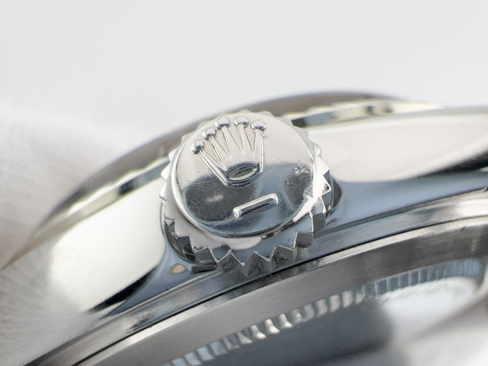 Tudor Oyster Prince Date Day 36mm silver sunburst dial ref. 94614 from 1988