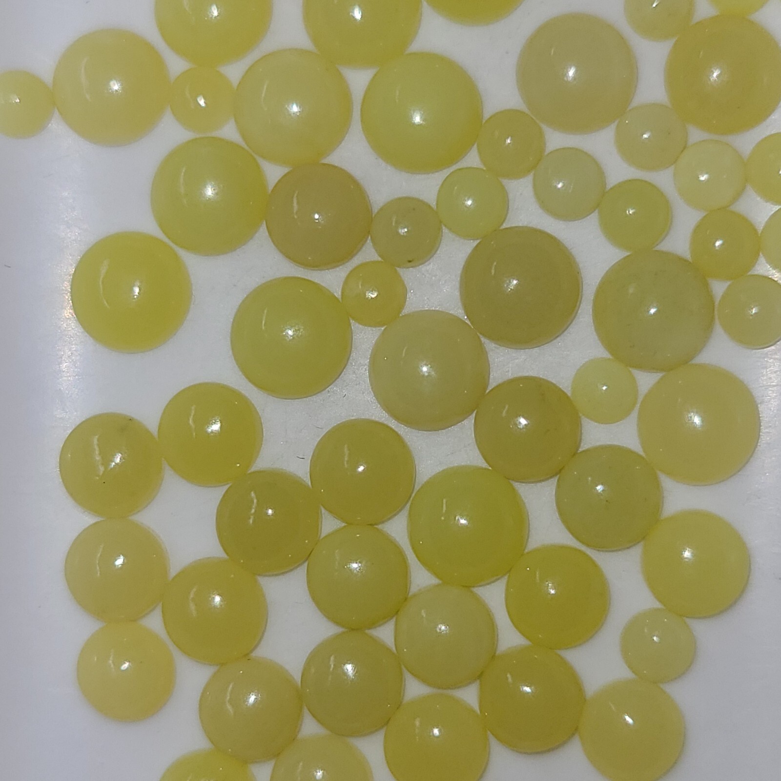 Bowenite (Yellow Serpentine) 4mm, 5mm, 6mm, 7mm Flat Back Round Cabochon Gem(s)