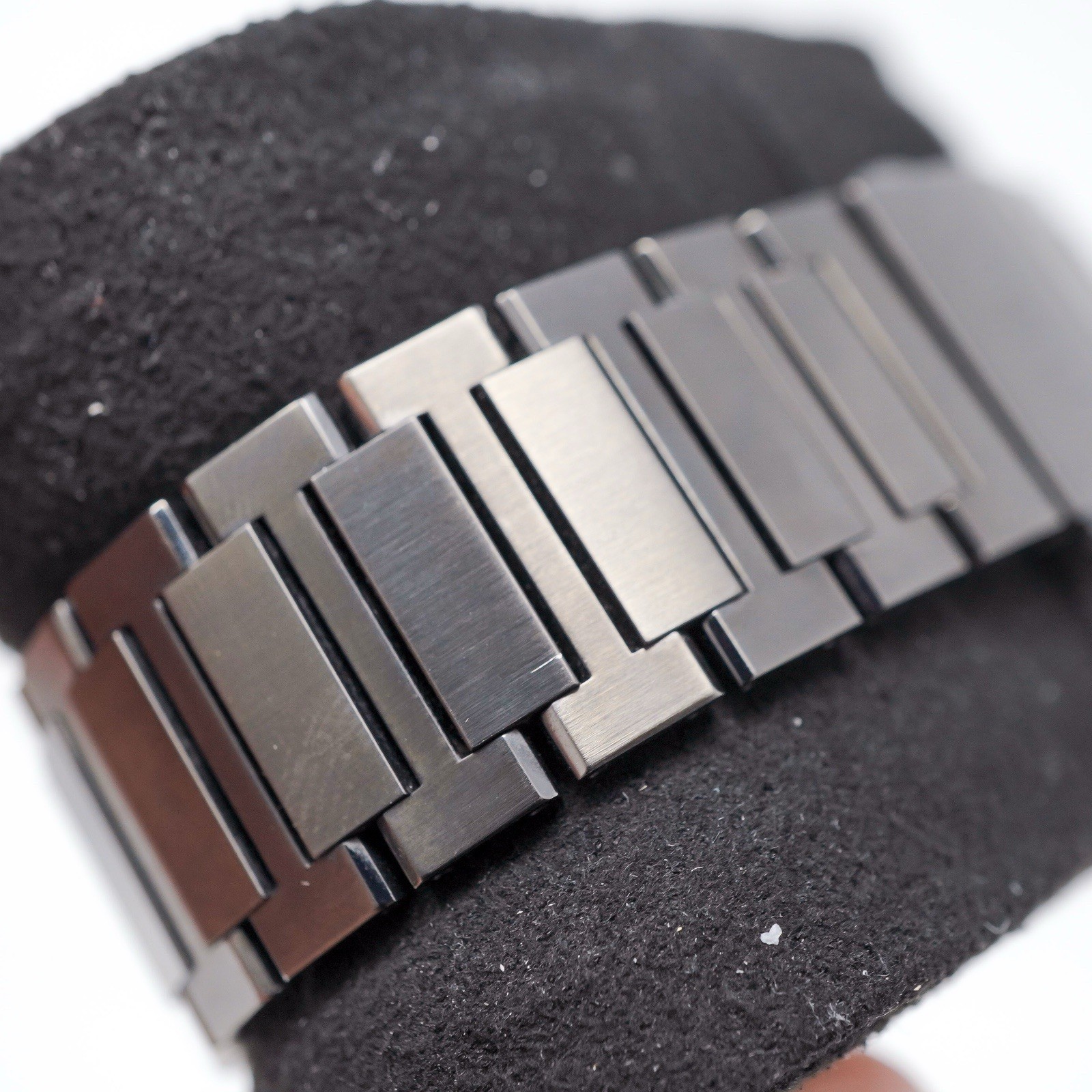 Citizen Eco-Drive One AR5064-57E