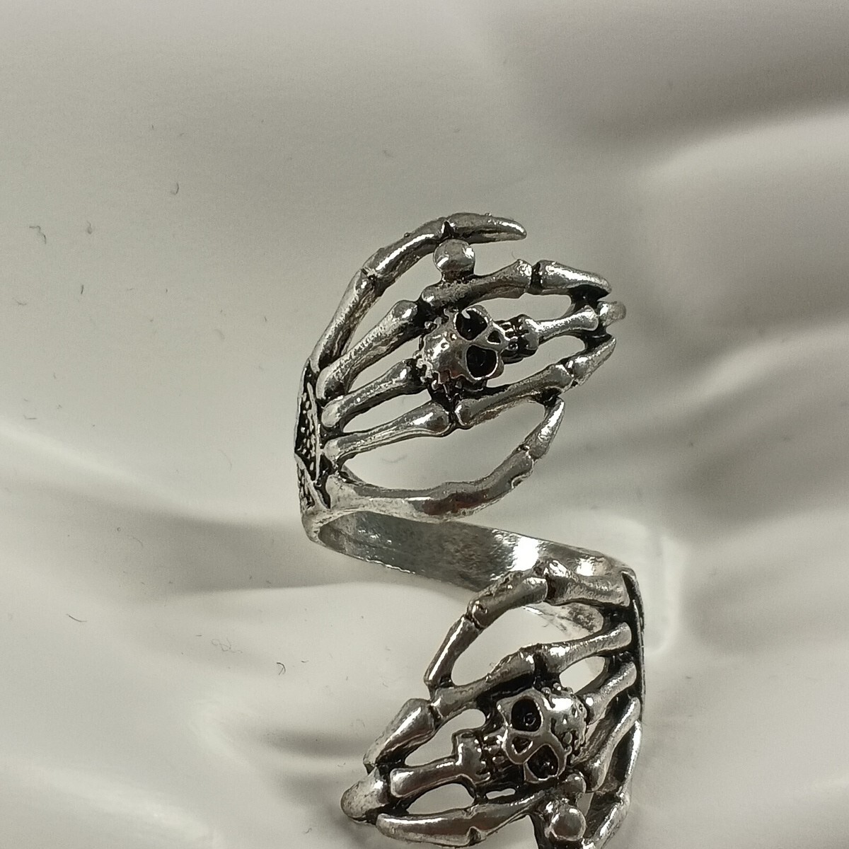 Men’s Halloween ring size 6.5 alloy silver plated tarnish Fashion Jewelry