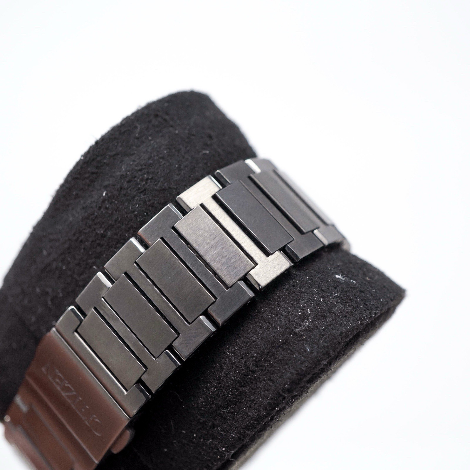 Citizen Eco-Drive One AR5064-57E