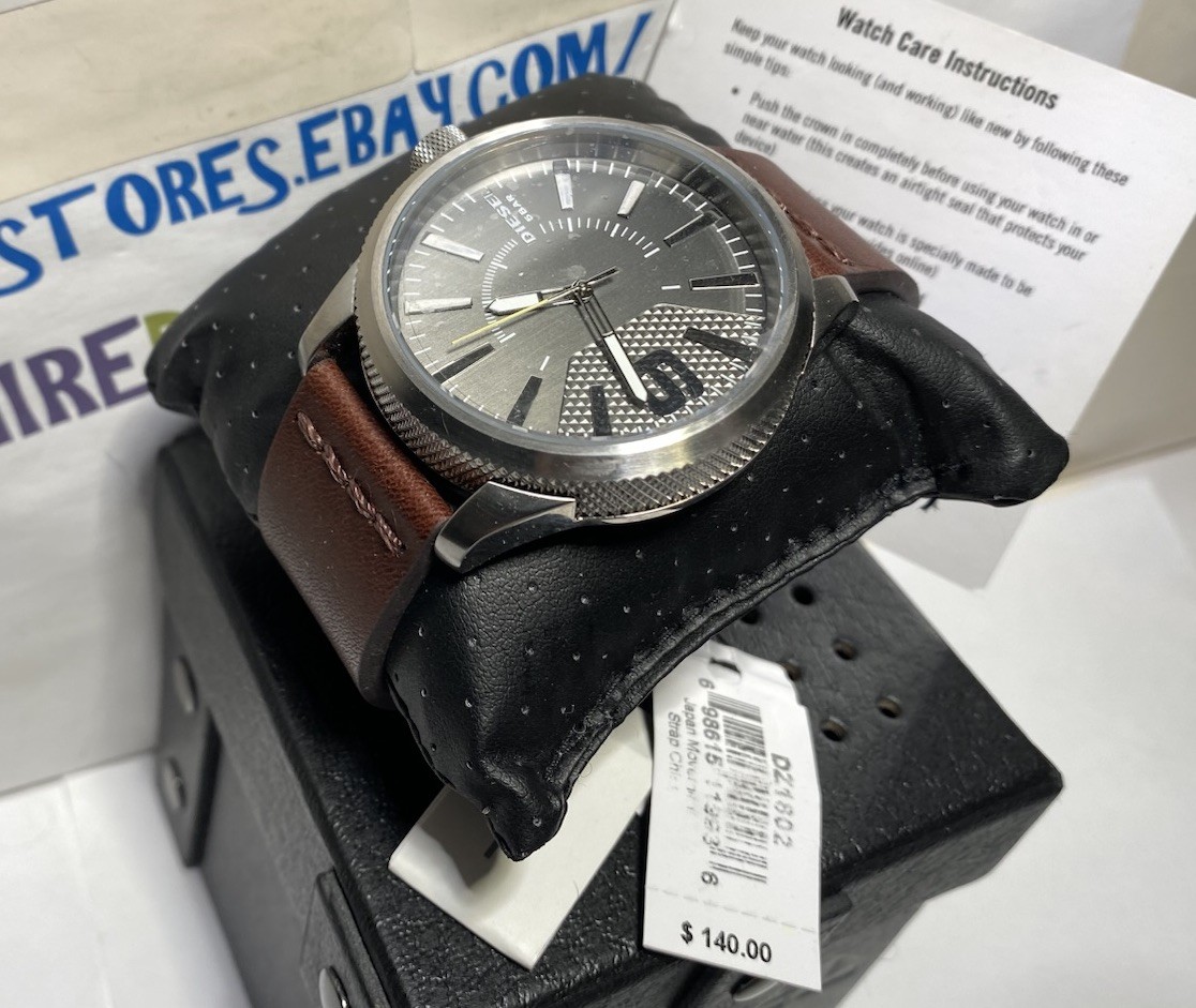 Diesel Men’s 46 x 53 mm Brushed Gunmetal Brown Leather Watch DZ1802 BRAND NEW!