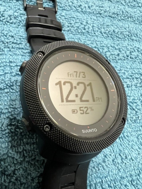 Suunto Traverse Alpha Black Red Smart Watch – GPS – Amazing Condition!