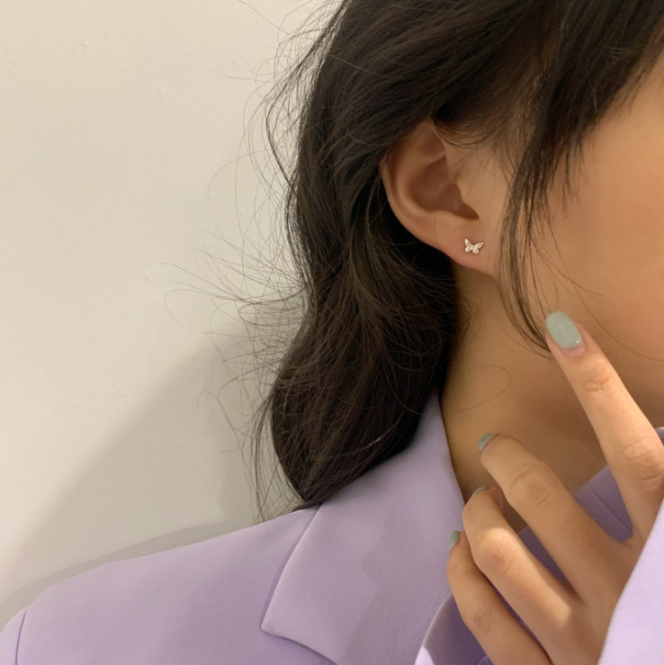 Lovely Tiny Minimalist Butterfly 925 Sterling Silver Post Stud Earrings Gift PE1