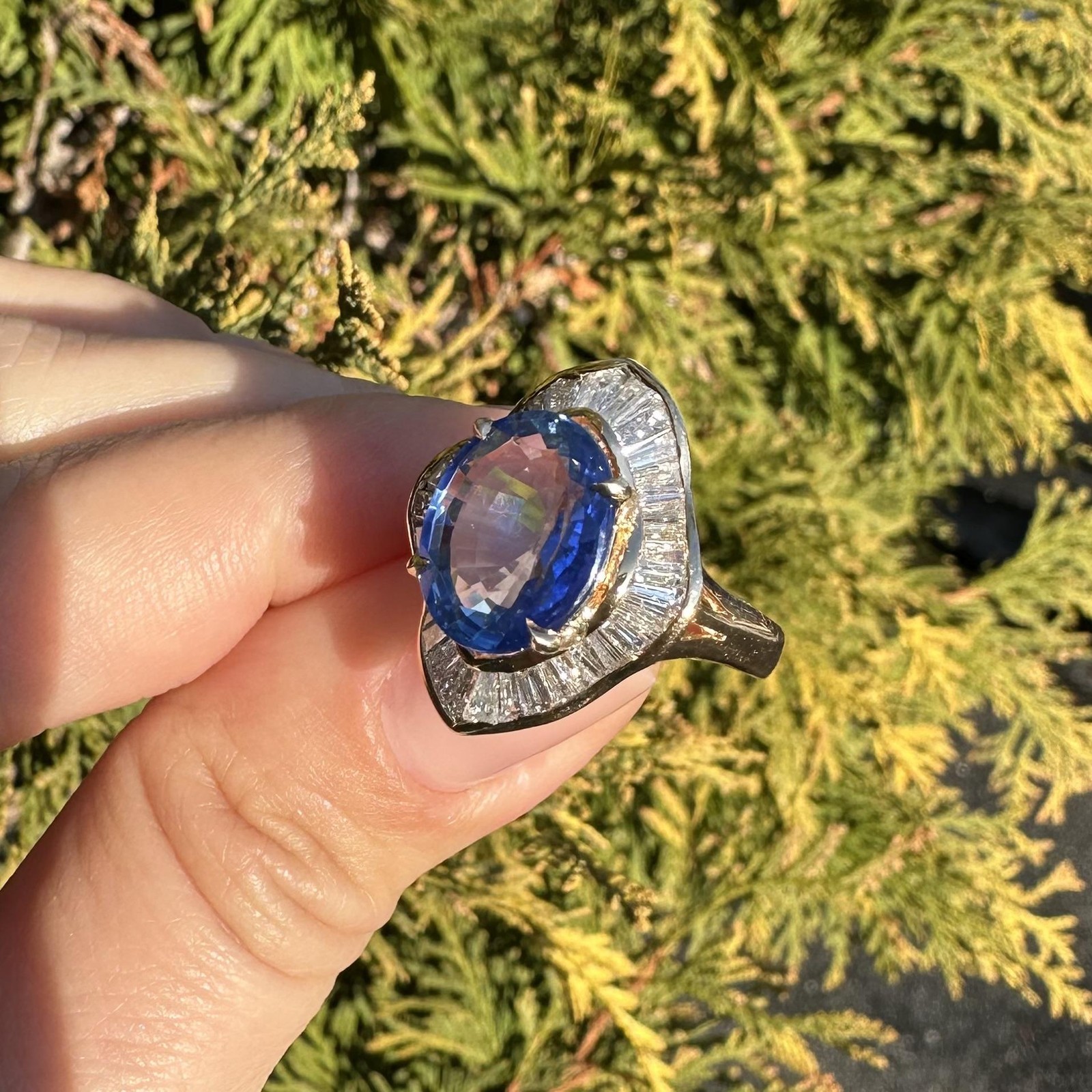 18k Yellow Gold 7.83ct GIA Large Oval Sapphire & Baguette Diamond Ballerina Ring