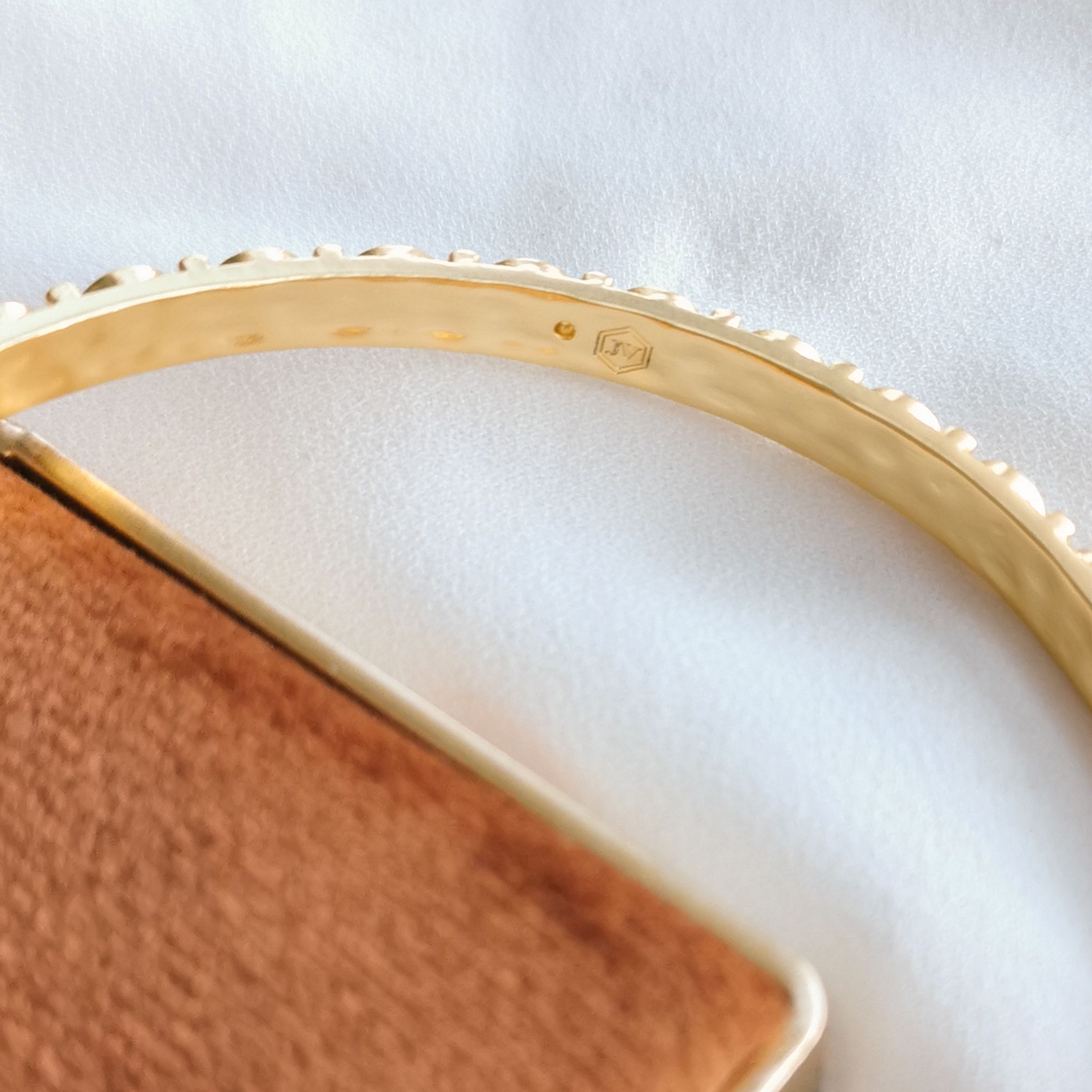 Julie Vos Gold Pearl Bangle