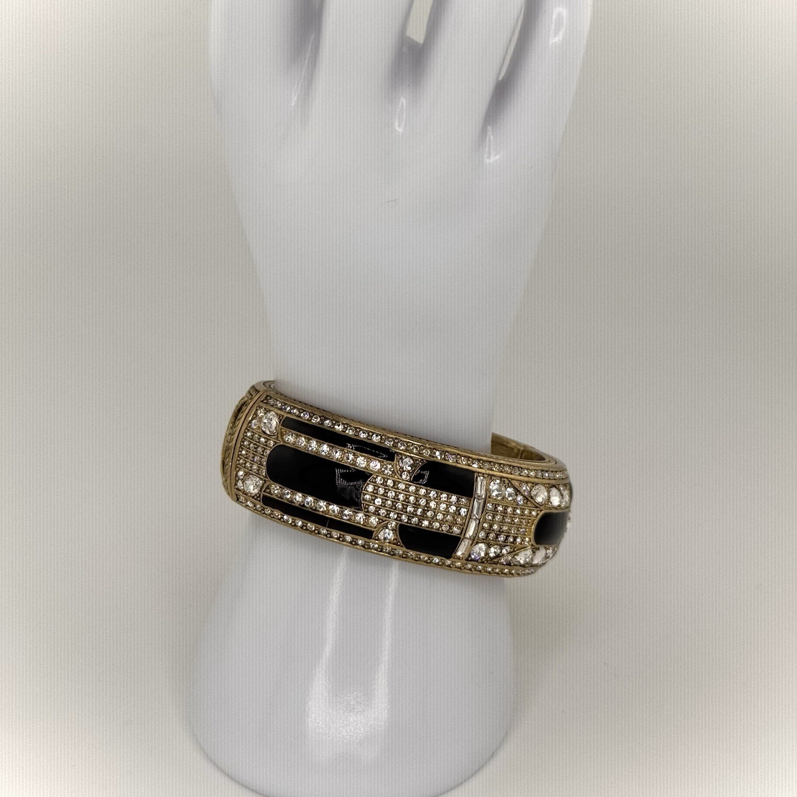 Heidi Daus “To Tie For” Signed Swarovski Crystal Hinge Bangle *Rare*