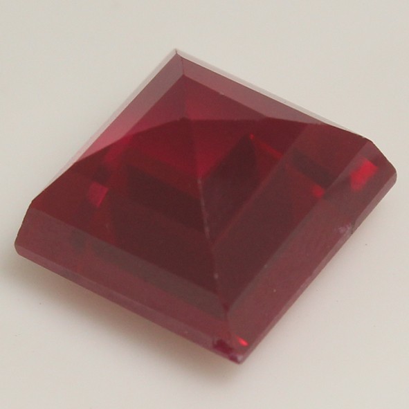 Natural 9.35 Ct Certified Mogok Pigeon Blood Red Ruby 10×10 MM Square Gemstone