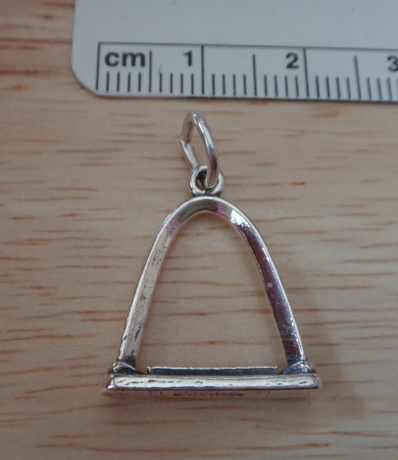 Sterling Silver 19x15mm 2gram Shape of Gateway Arch St. Louis in Missouri Charm