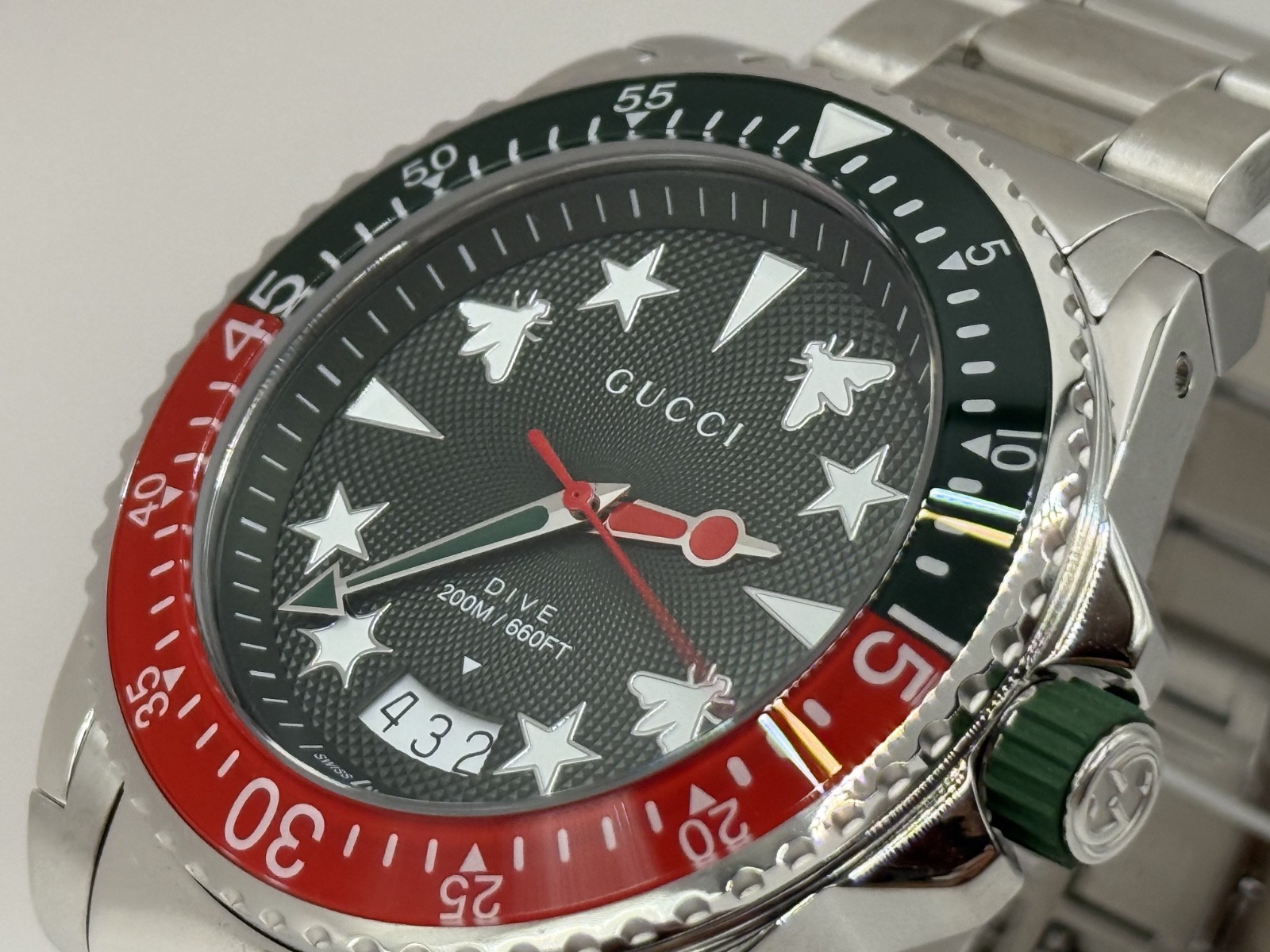 GUCCI YA136222 Men’s Dive Green Dial Quartz Watch