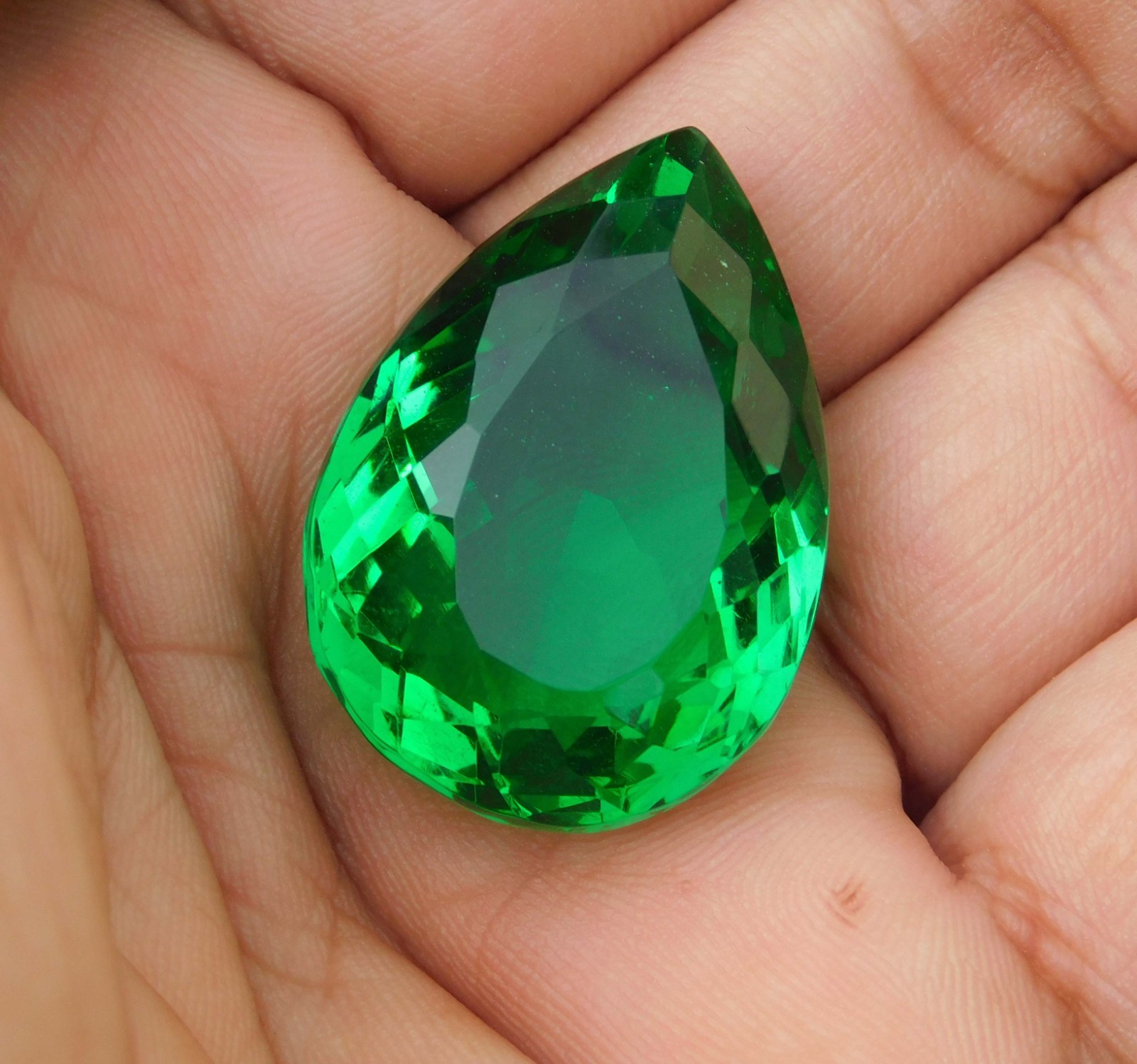 66.85ct. Natural Pear Translucent Colombian Emerald Green loose gemstone