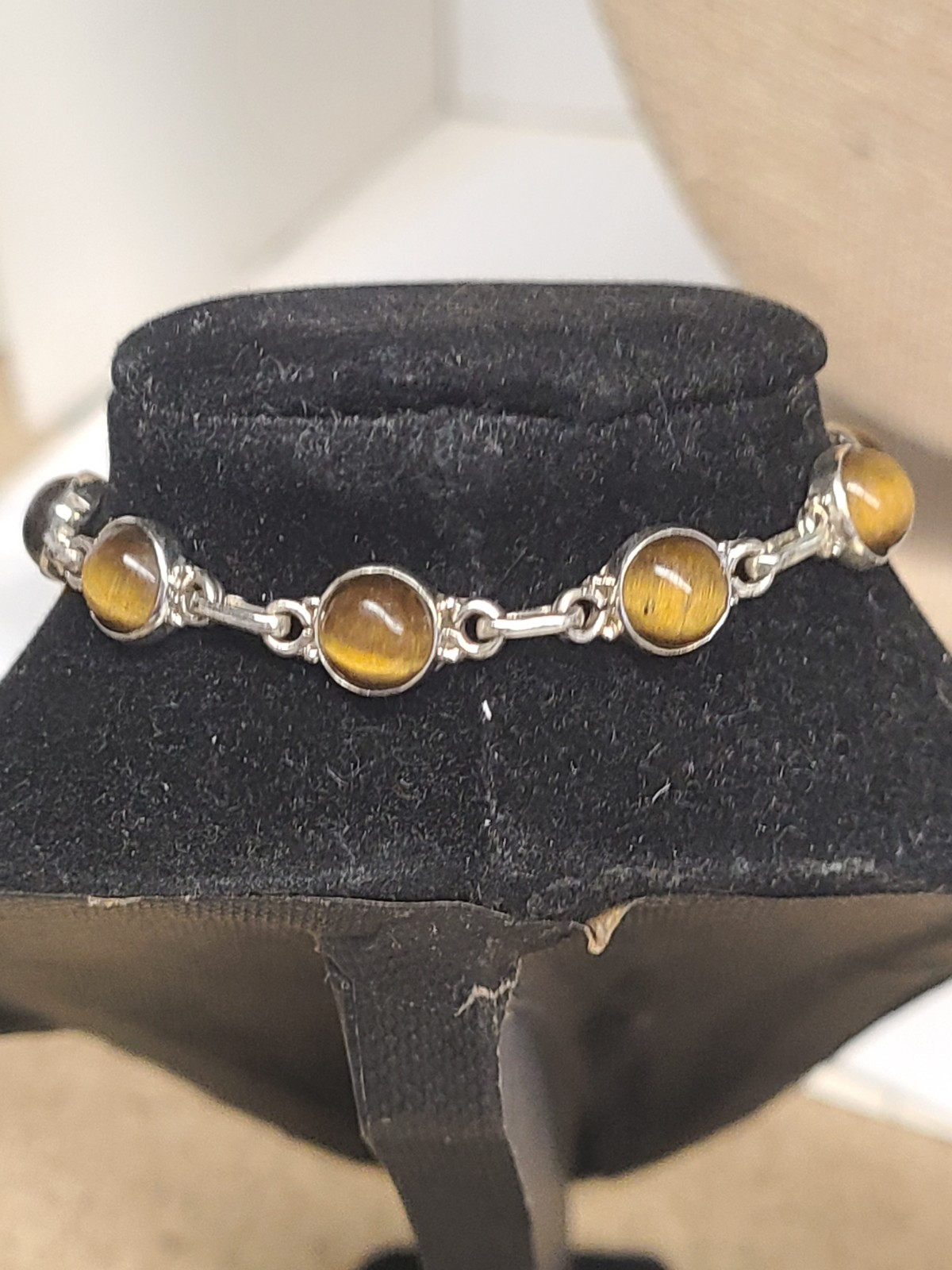 925 Tiger’s Eye Bracelet 7.69 Grams 6-5-7.5″