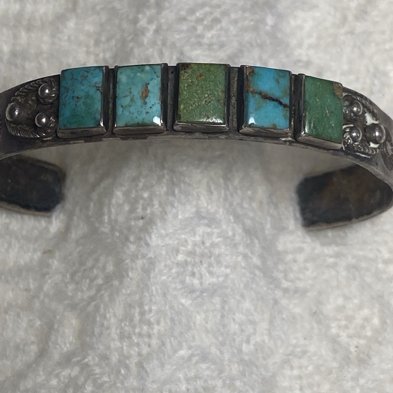 VTG Fred Harvey Era Navajo Lizard Stamped Turquoise 93% Silver Cuff Bracelet