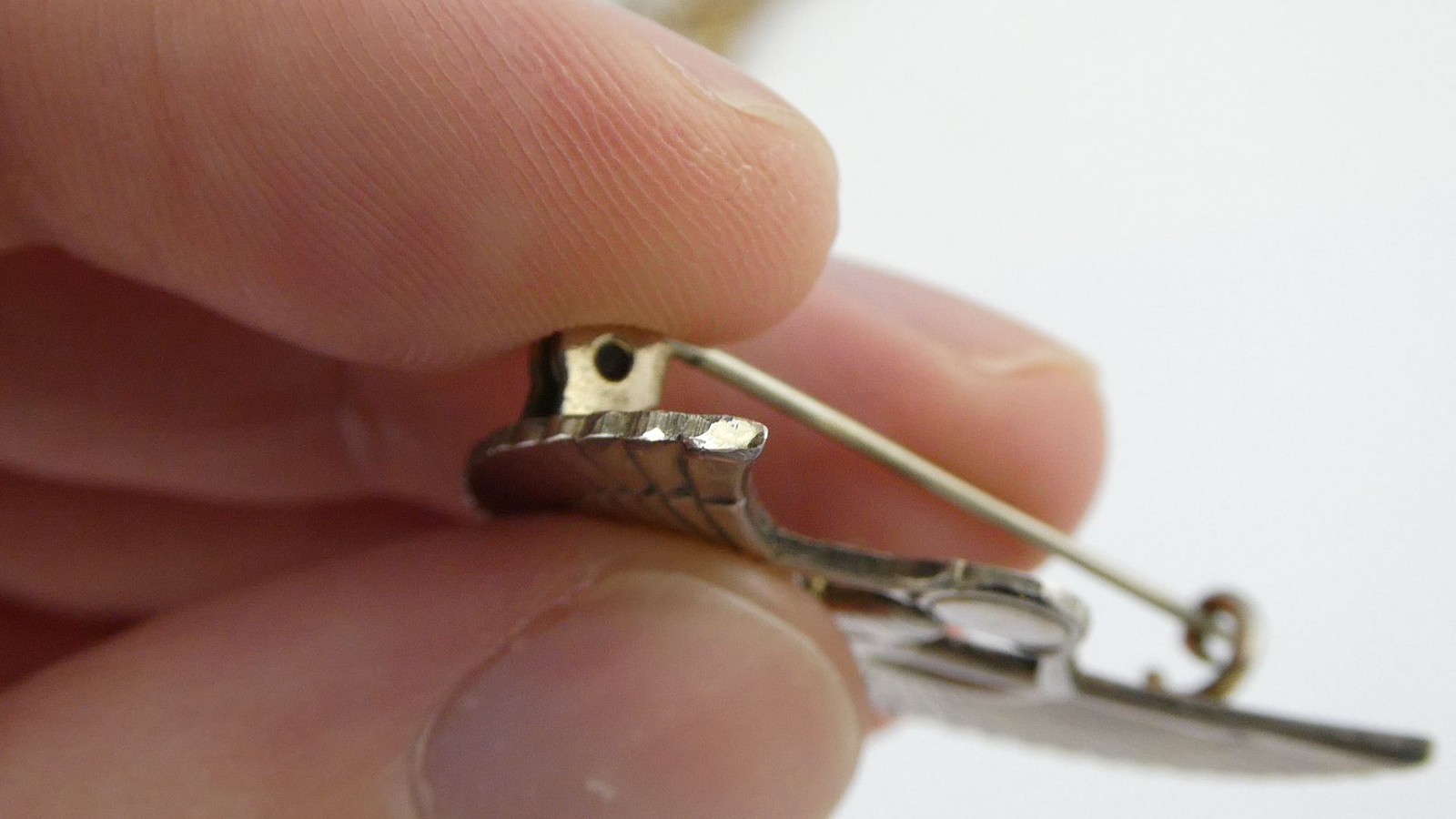 Vintage Unmarked Sterling Silver Egyptian Revival Isis Pin Brooch 5.6g 1 3/8 In