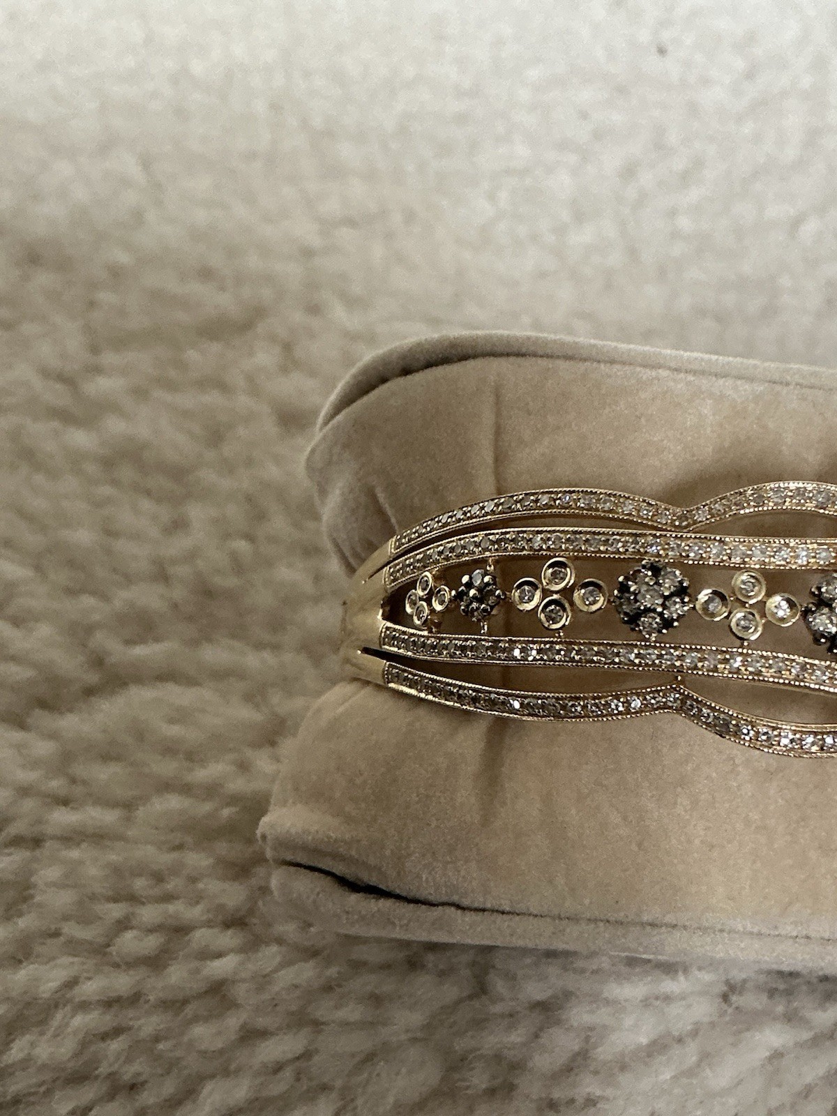 BEAUTIFUL VINTAGE EFFY BRAND ESPRESSO 14K GOLD WHITE DIAMOND BANGLE BRACELET