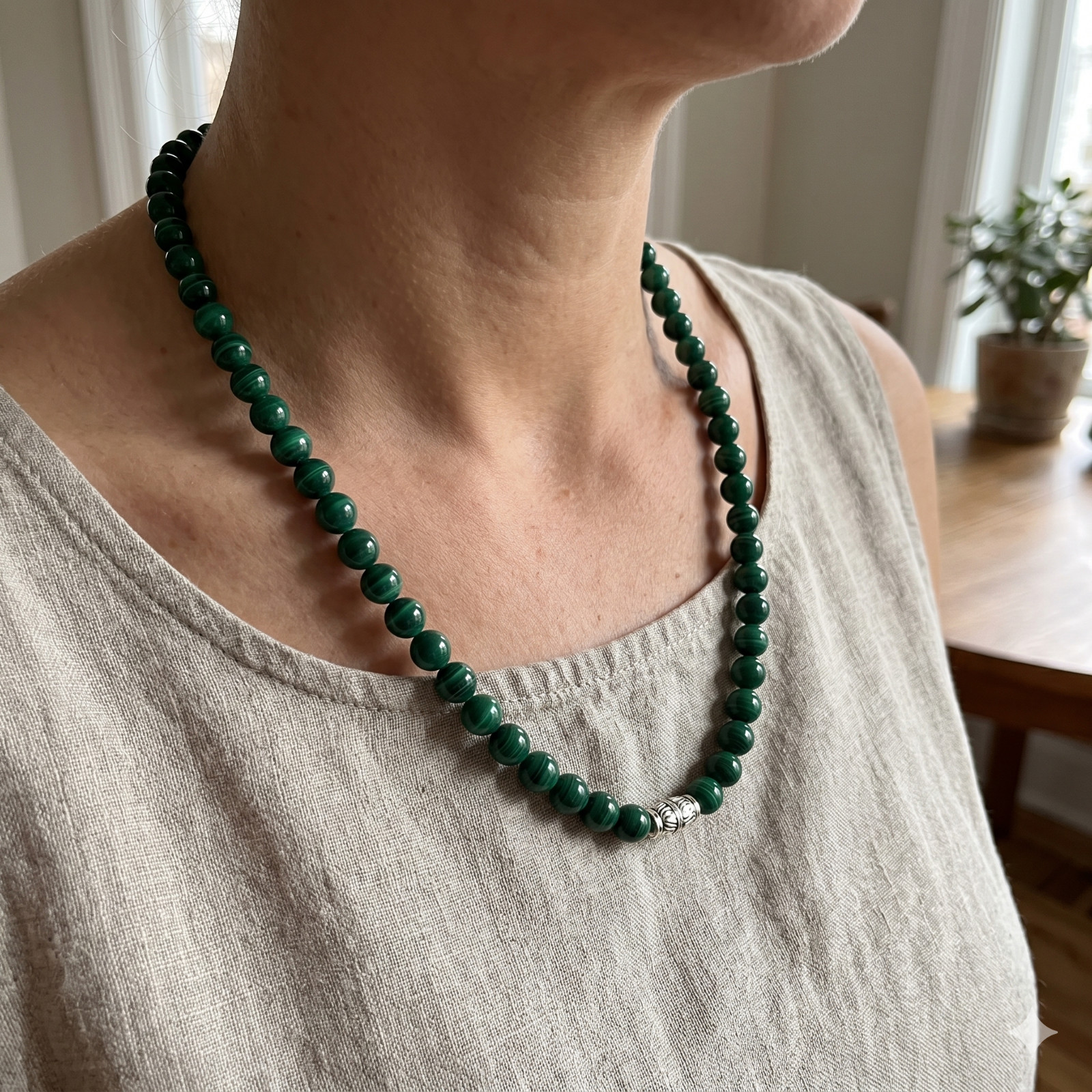 Natural Jade Gemstone Round 8 mm Smooth Beads 15.5″ Stretchable Necklace NN-62