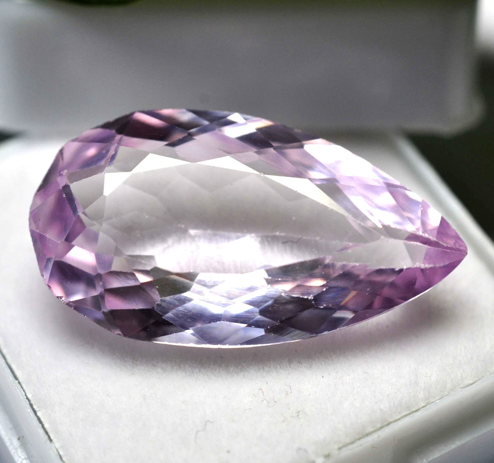 Natural 16.65 Ct Pear Cut Bijoux Soft Pink Sapphire GIE Certified Loose Gemstone