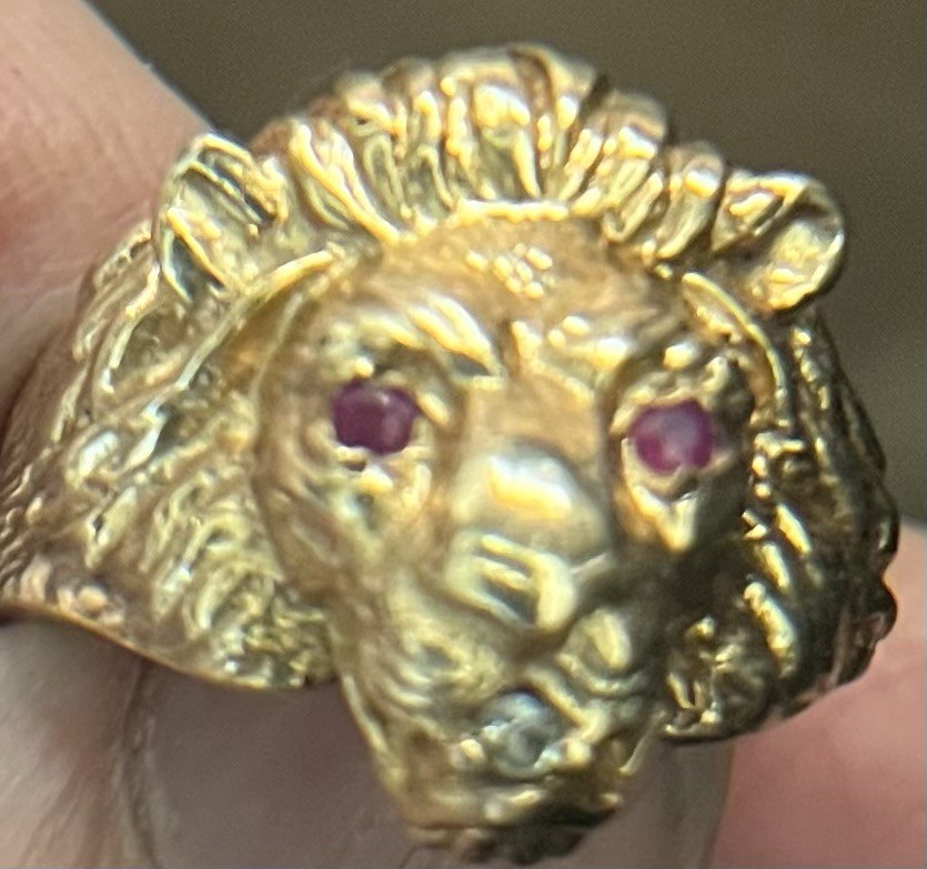 10k Solid Gold Man Ruby Eyes Diamond On The Mouth Size 9 Or 19mm Excellent C.