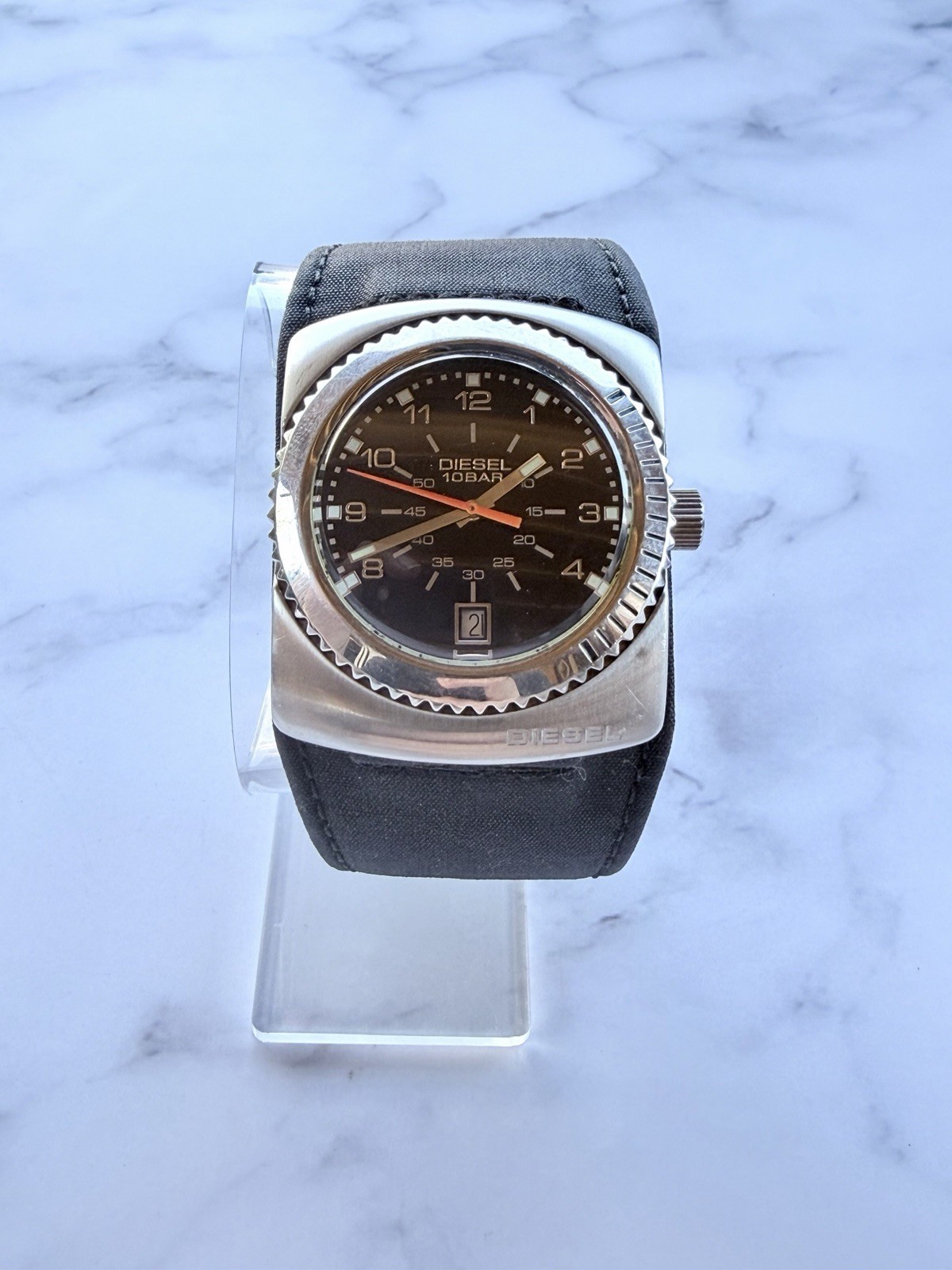 Diesel DZ2048 Men’s Watch Vintage Y2K Oversized Black Dial Quartz Wristwatch