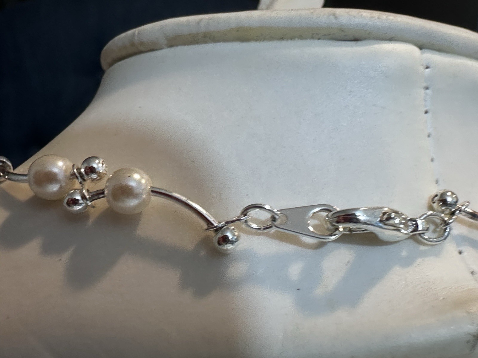 Elegant Twisted Faux Pearl Necklace with Silver-Tone Finish