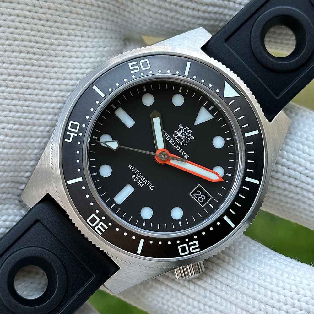 STEELDIVE SD1929 Mens 42mm 300M Automatic Dive Watch NH35 Sapphire Steel