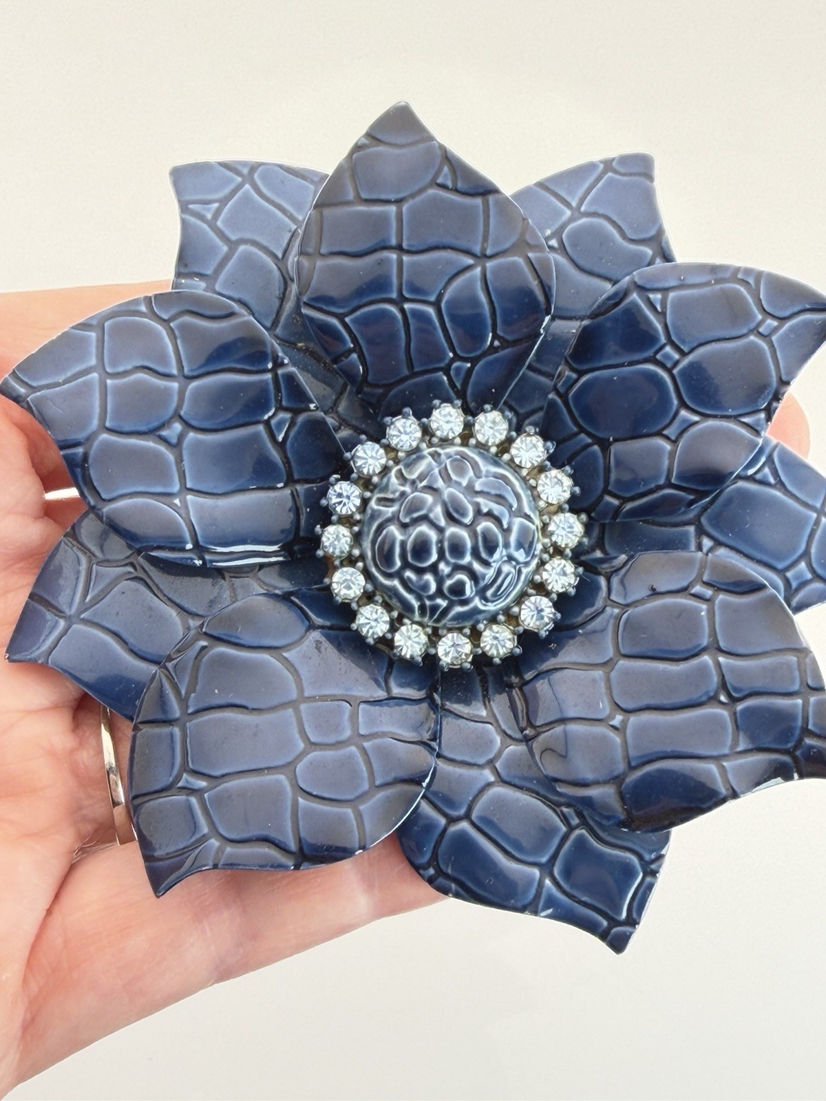 Vintage Blue LARGE Enamel Flower Brooch Pin Mod Pop Art Alligator Look Metal