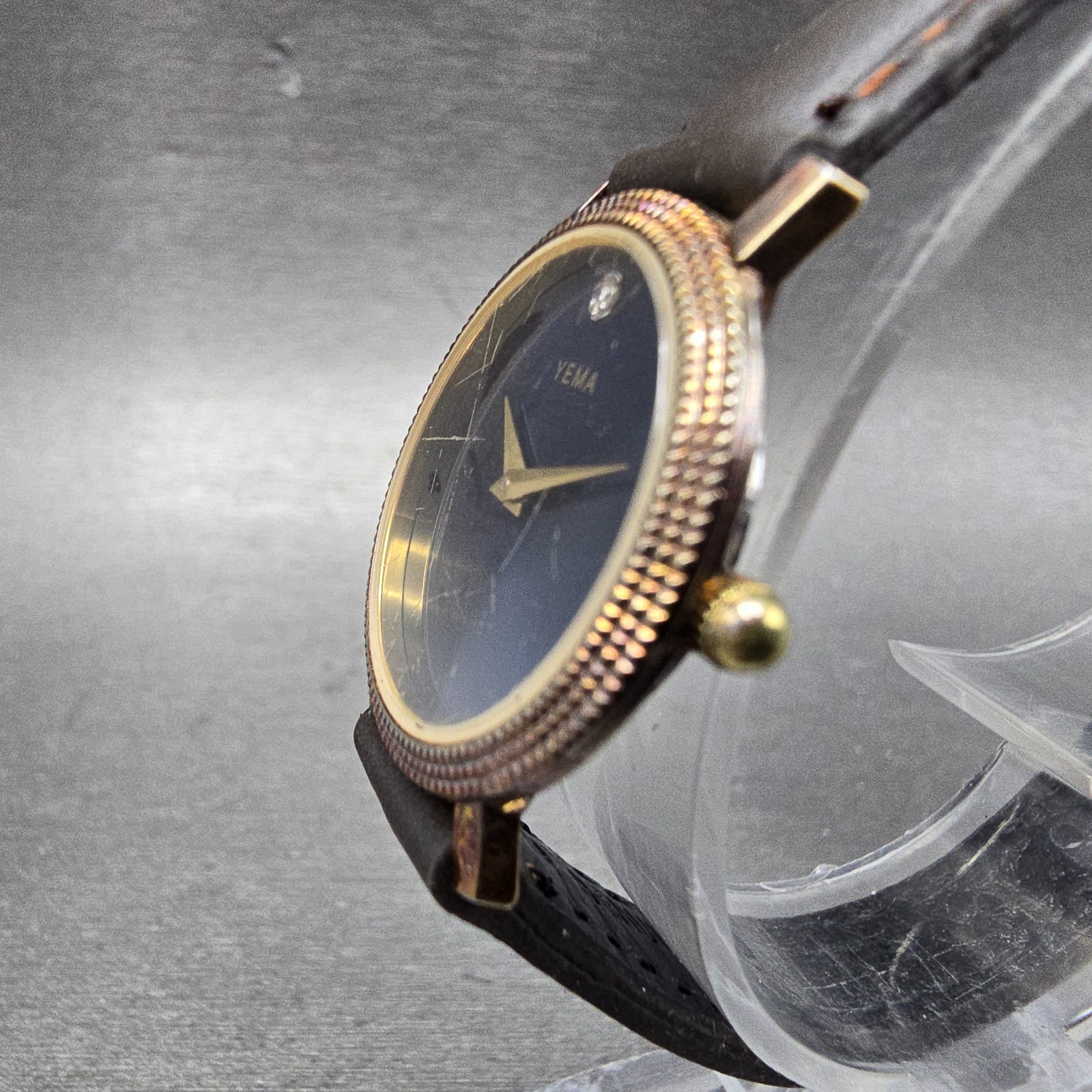 Yema Watch Women 25mm Blue Dial Gold Tone Round Leather Band New Battery