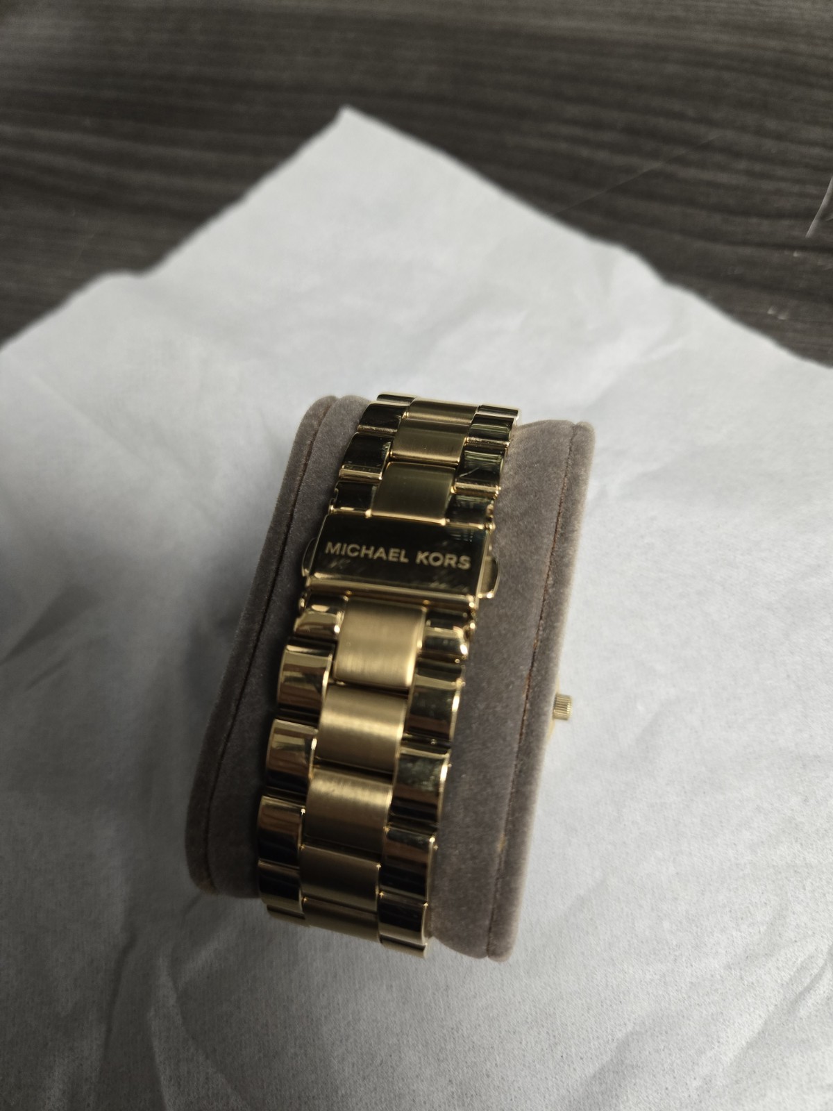 Michael Kors Analog Quartz Wristwatch Gold Tone Metal Bracelet Band