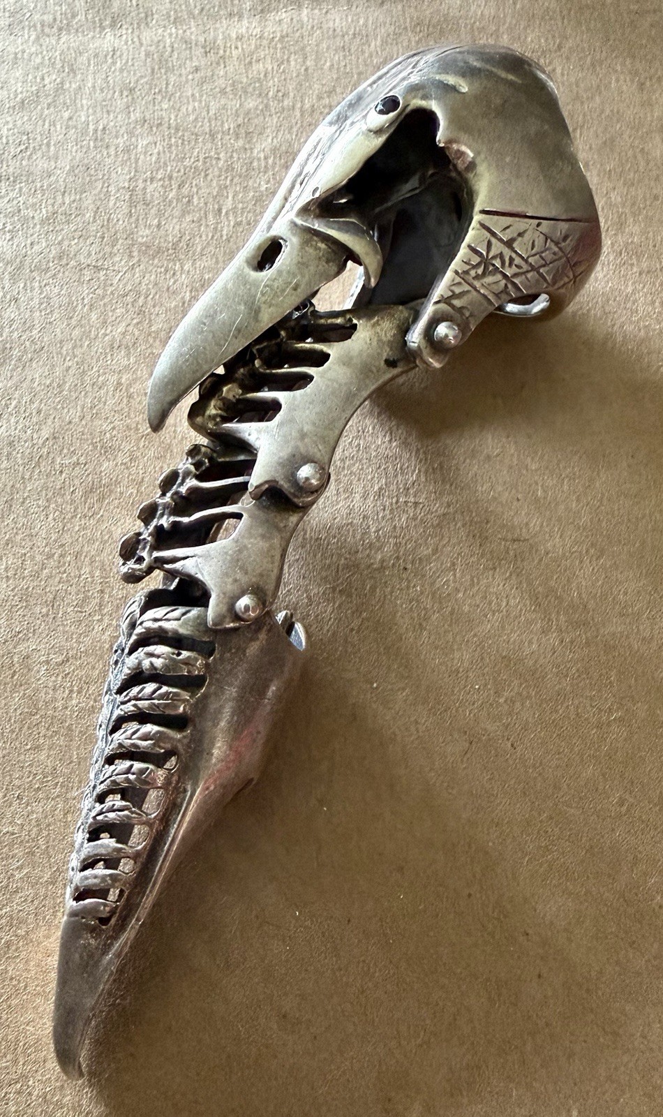 LARGE GOTHIC STERLING SILVER RAVEN SKULL FULL FINGER RING