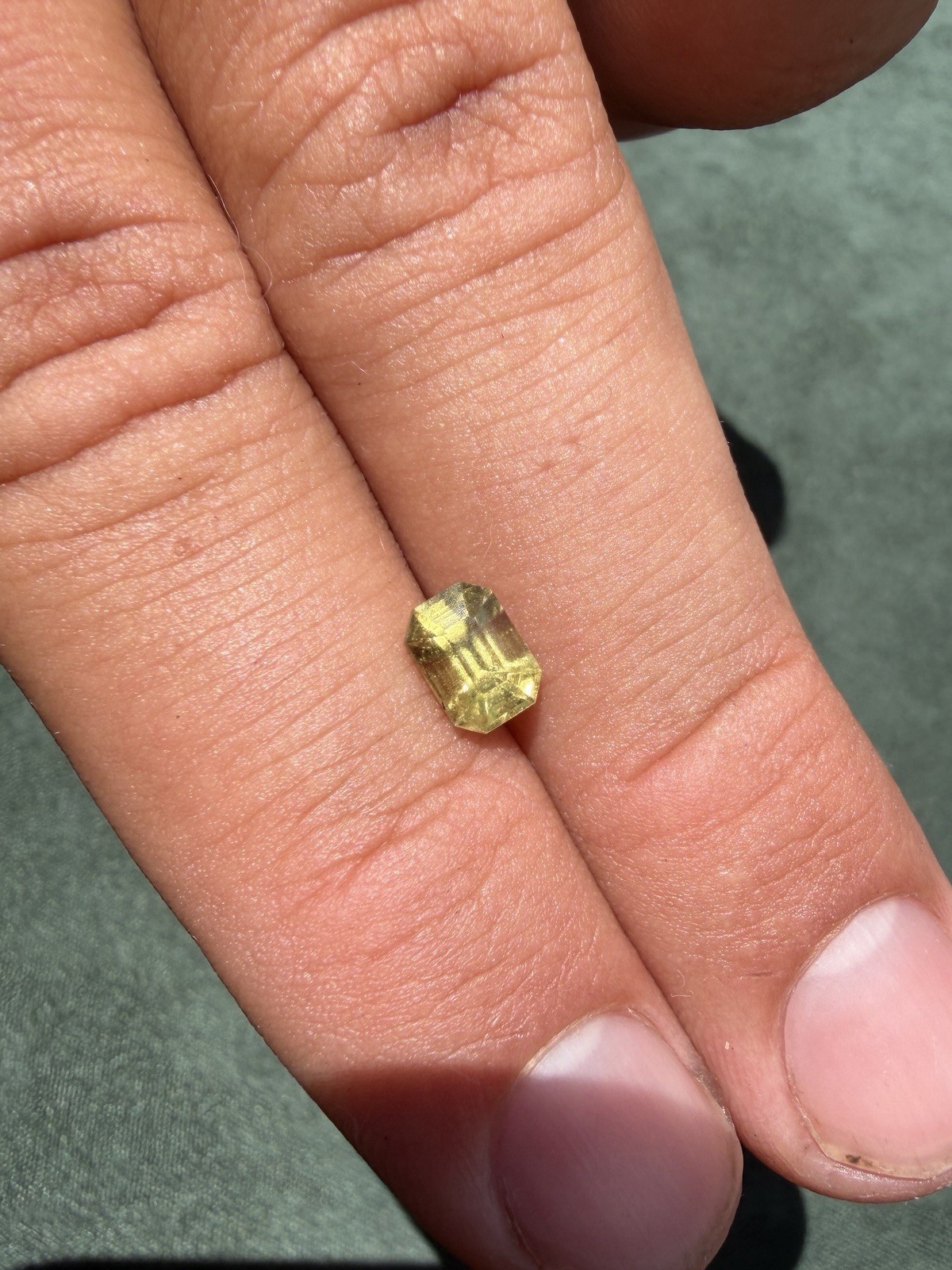1.38 ct Vivid Yellow Octagon Sapphire | 6.6 × 4.7 × 4.3 mm