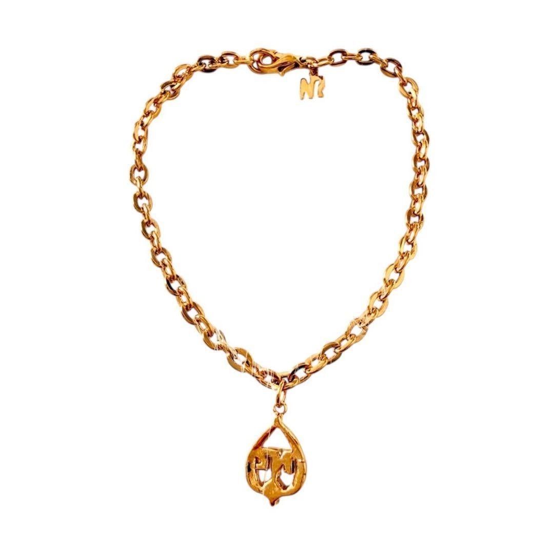 NINA RICCI Gold Tone Bracelet Dainty Chain Charm Minimalist Women Gift