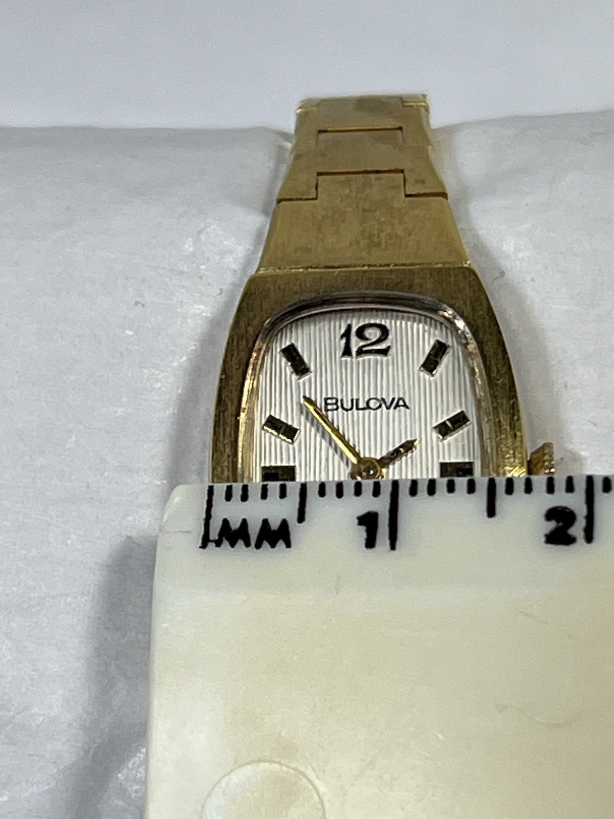 Women’s Bulova 1973 Vintage 6CL Mechanical Wind Gold Tone Swiss Made Watch-WORKS