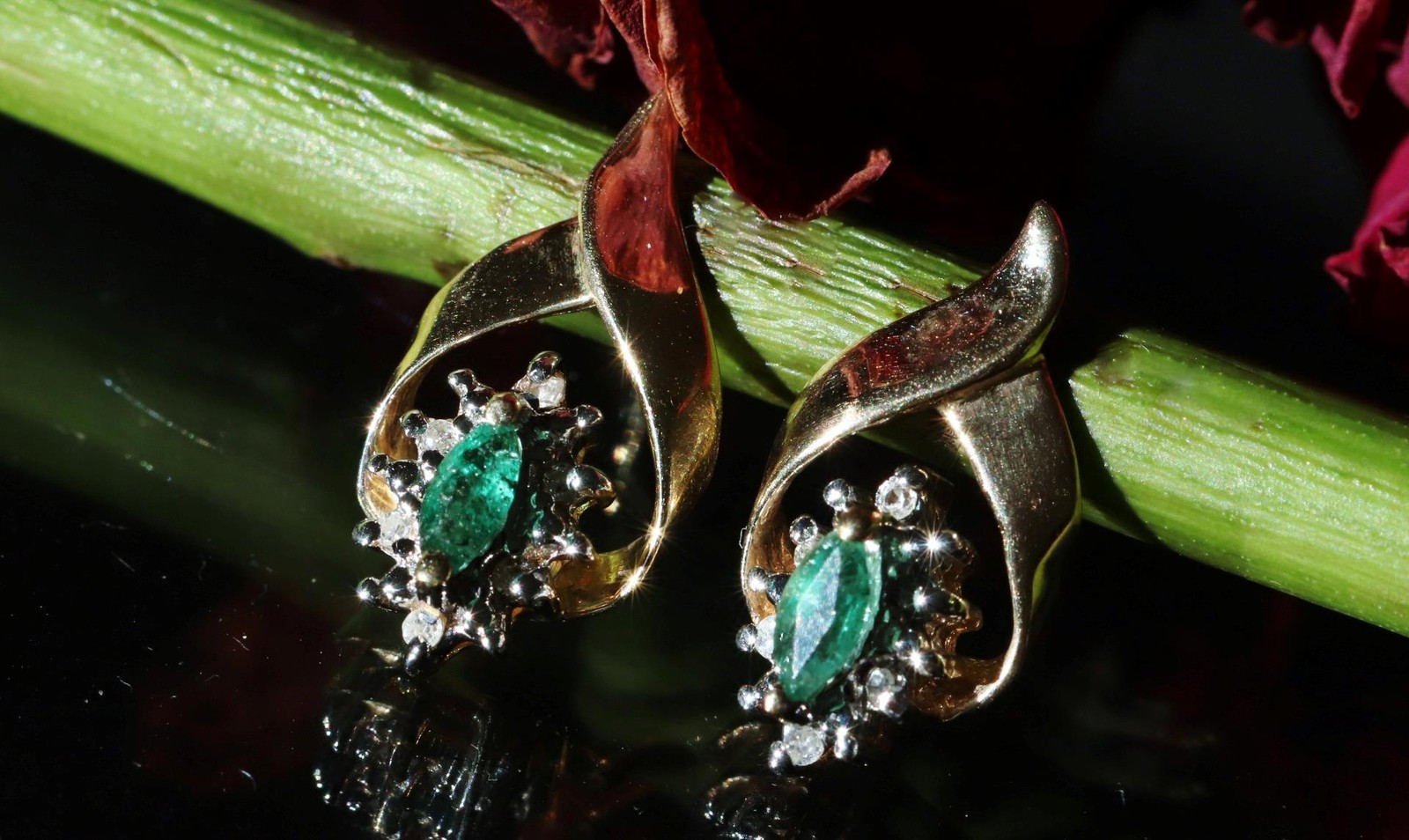 10k yellow gold 0.18c natural diamond earrings emerald dangle treated 1.95g 3219