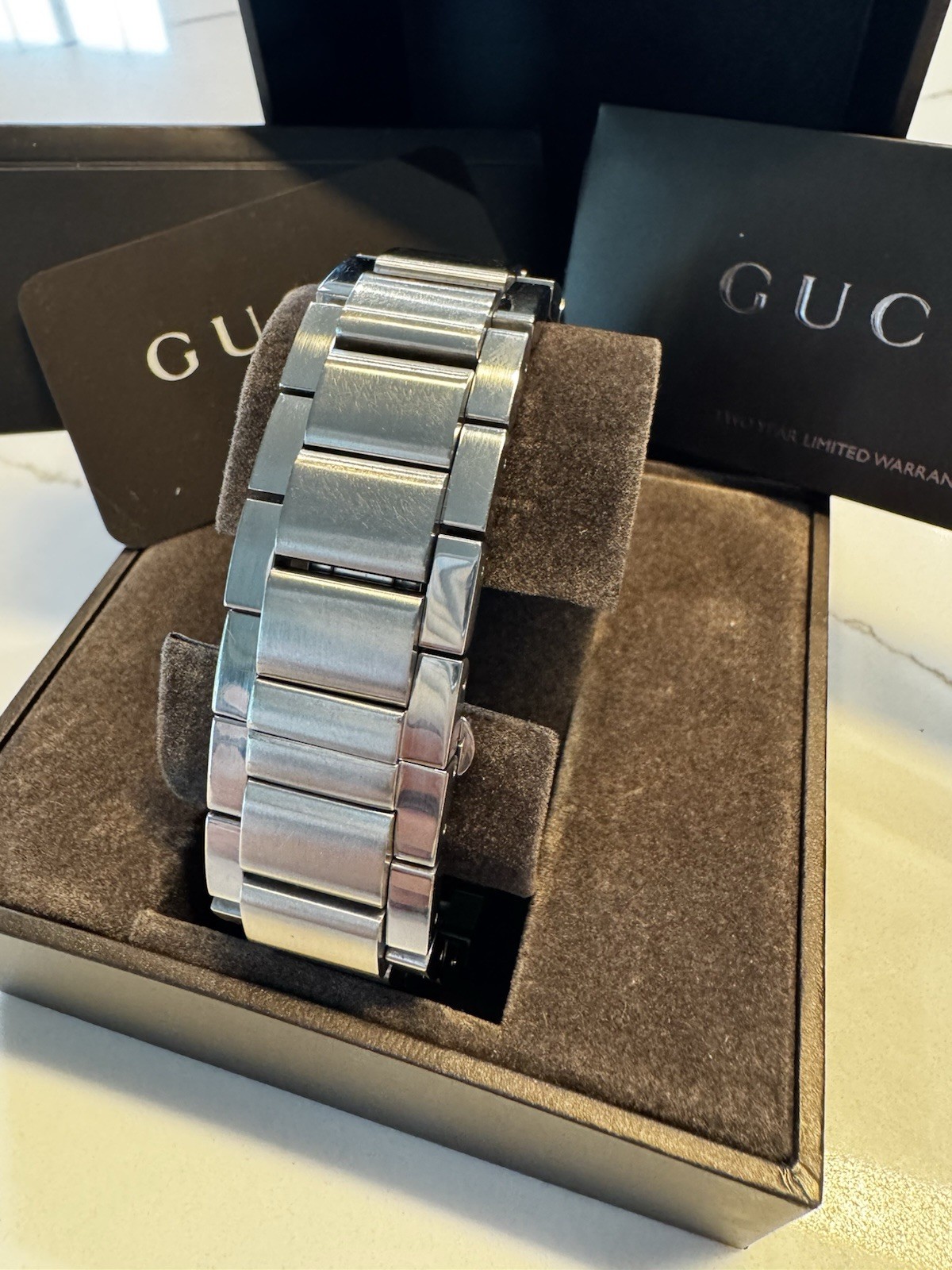 Gucci Men’s Swiss 7700 Chrono Date Quartz SS Silver Dial w/ Box