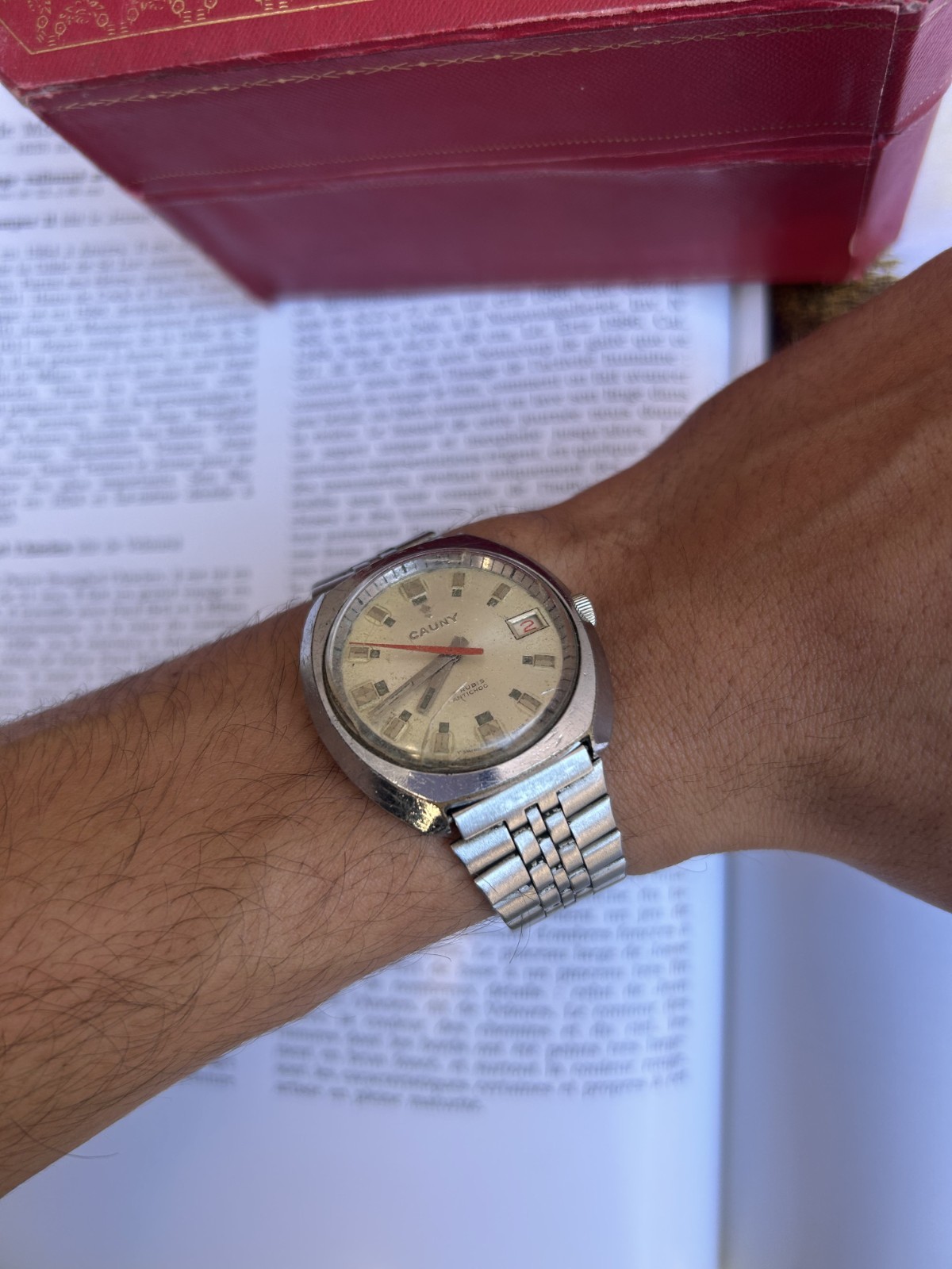 Cauny Prima Vintage Watch Automatic 17 Rubis Date Swiss Made Rare Men Wristwatch