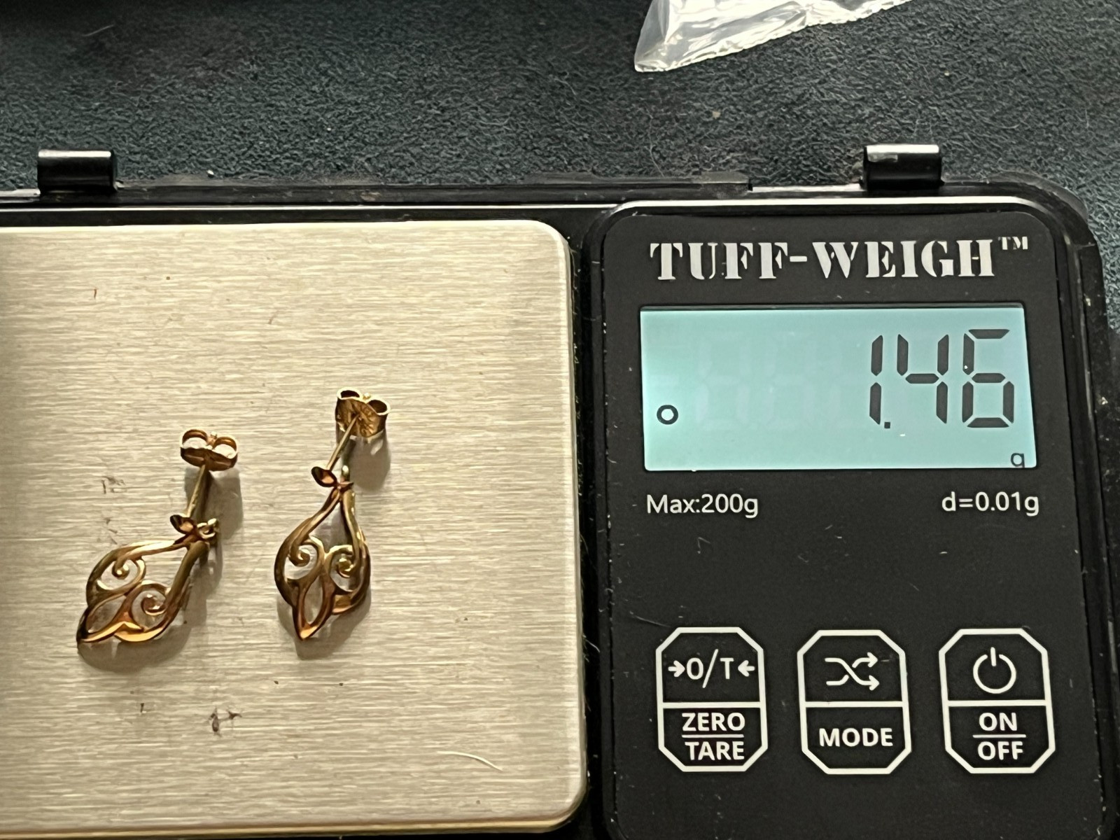 9ct Gold vintage open-work dangle drop earrings Stud Backing 1.46 Grams